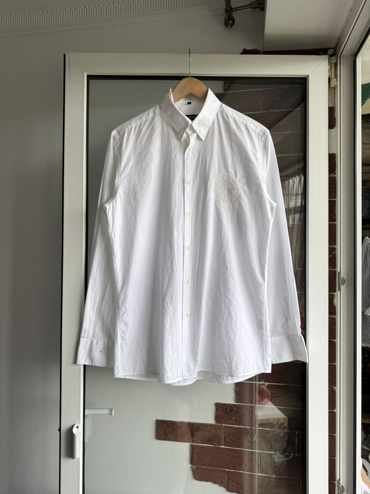 Balmain Balmain Paris Shirt Circle Logo Size US M / EU 48-50 / 2 - 4 Thumbnail