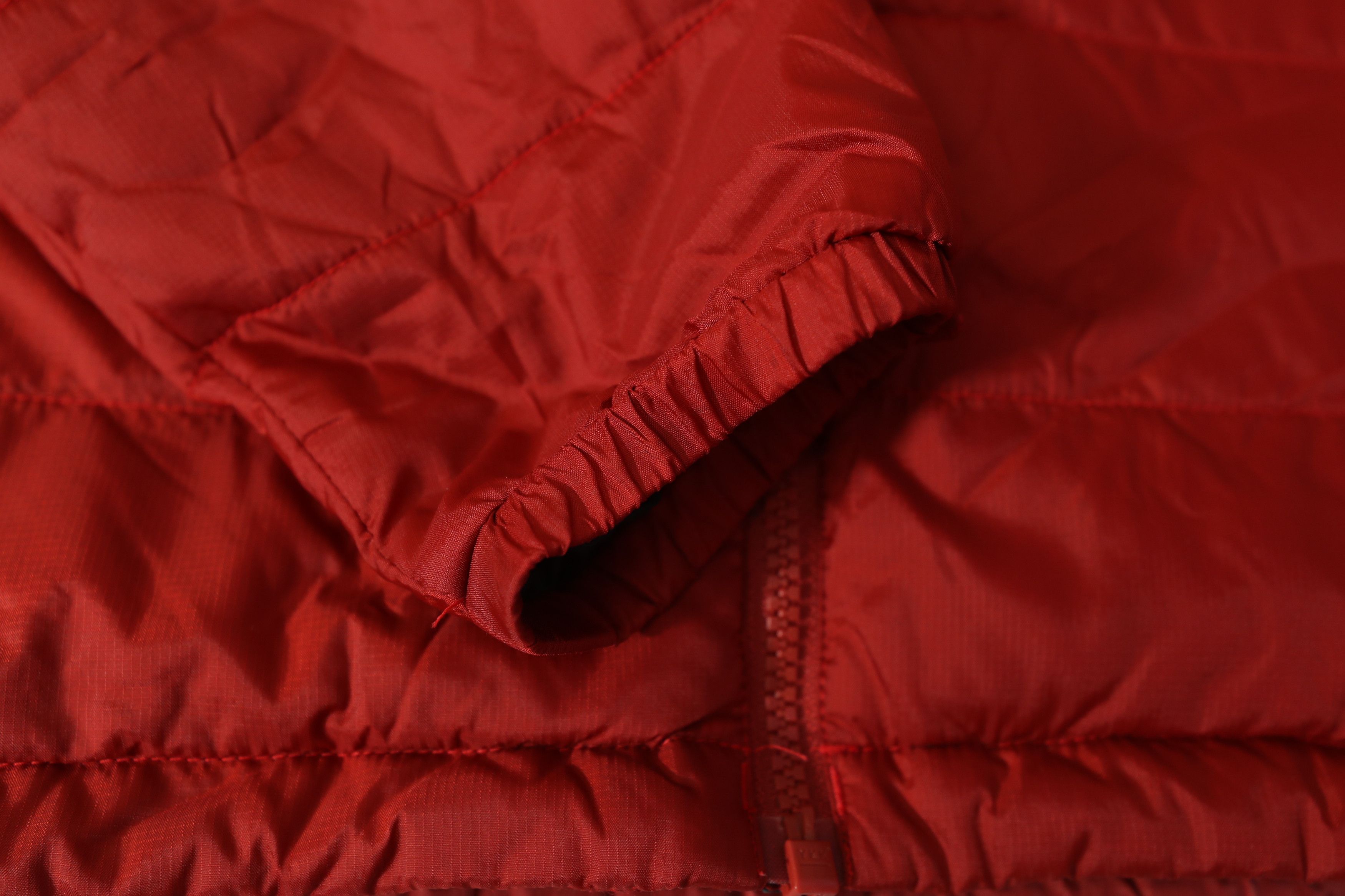 Marmot Marmot Mens Jacket Quilted Red Zip Pockets (L) Size US L / EU 52-54 / 3 - 7 Thumbnail