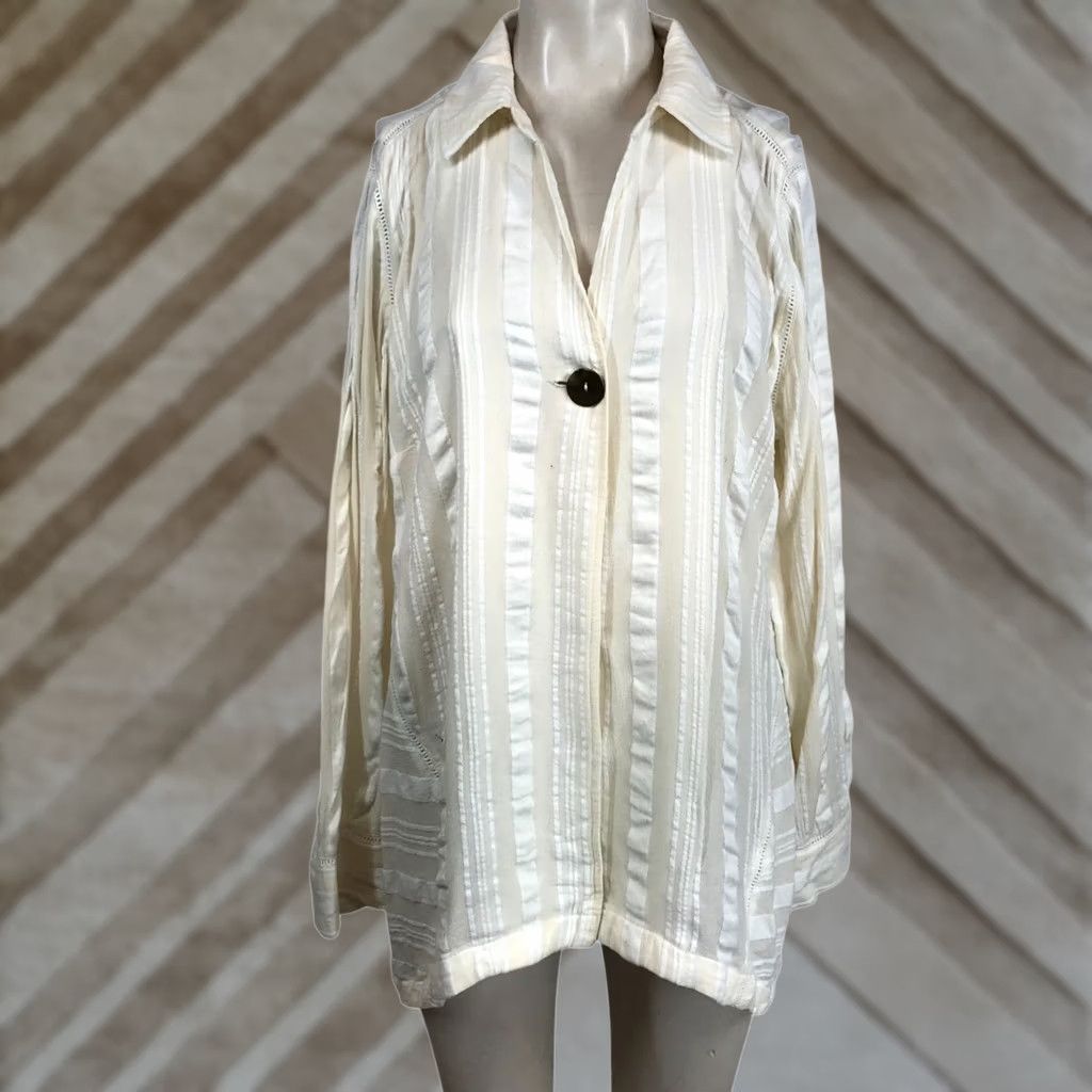 Soft Surroundings SOFT SURROUNDINGS Shirt Womens Medium Cream White Stripe Long Sleeve Cardigan Size M / US 6-8 / IT 42-44 - 1 Thumbnail