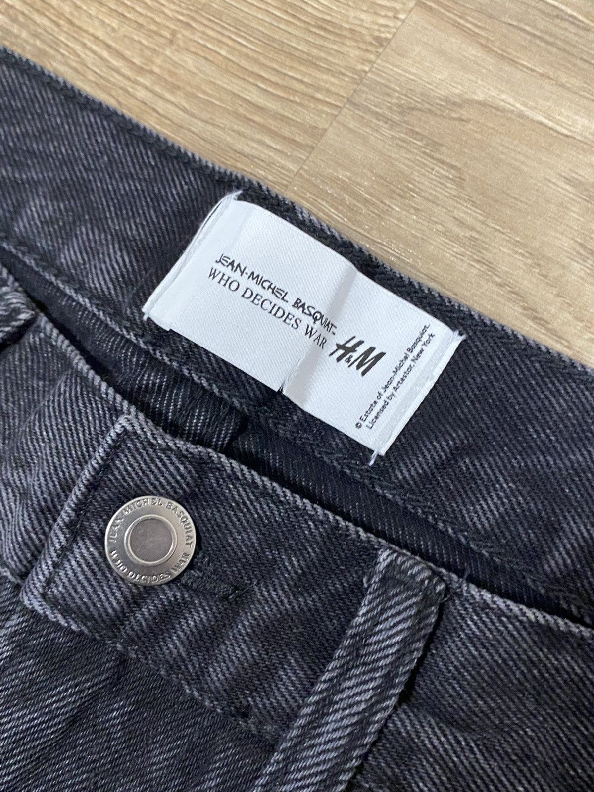 H&M × Jean-Michel Basquiat × Who Decides War Who Decides War H&M Ev Bravado Basquiat Relaxed Jeans W31L32 Size US 31 - 3 Thumbnail