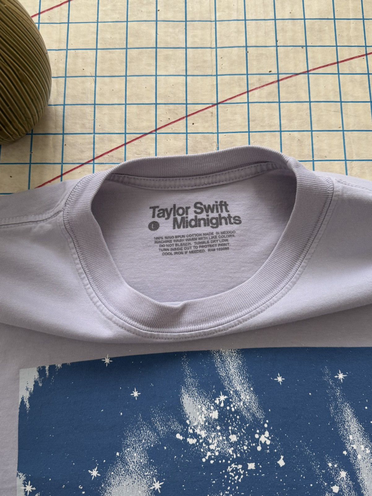 Band Tees Taylor Swift I Just Wanna Stay In That Lavender Haze Large Size L / US 10 / IT 46 - 5 Thumbnail
