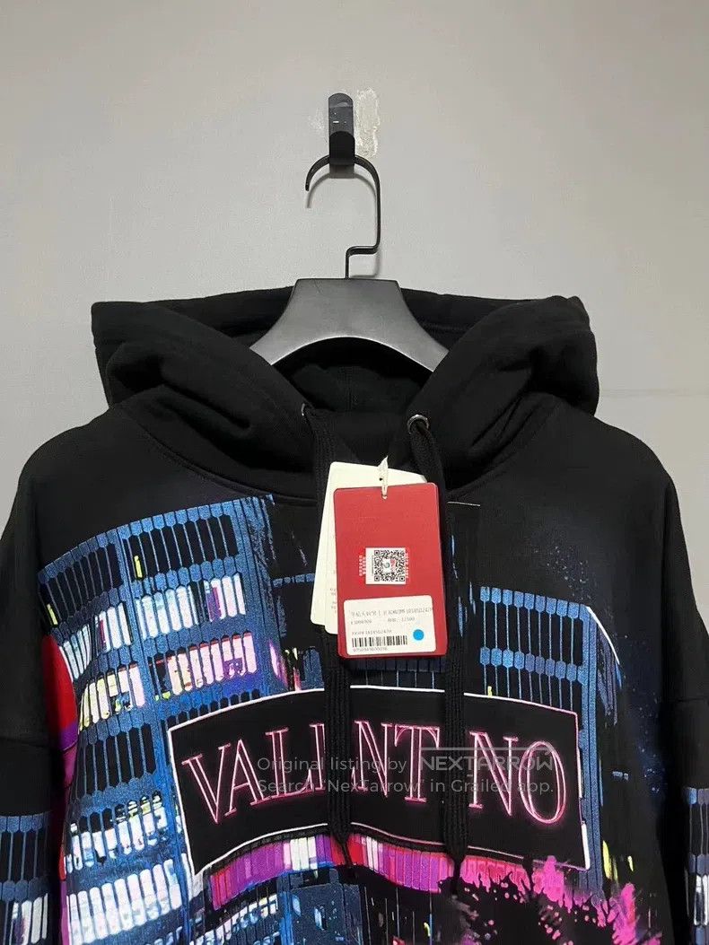 Valentino Valentino City-limited hoodie Size US M / EU 48-50 / 2 - 3 Thumbnail