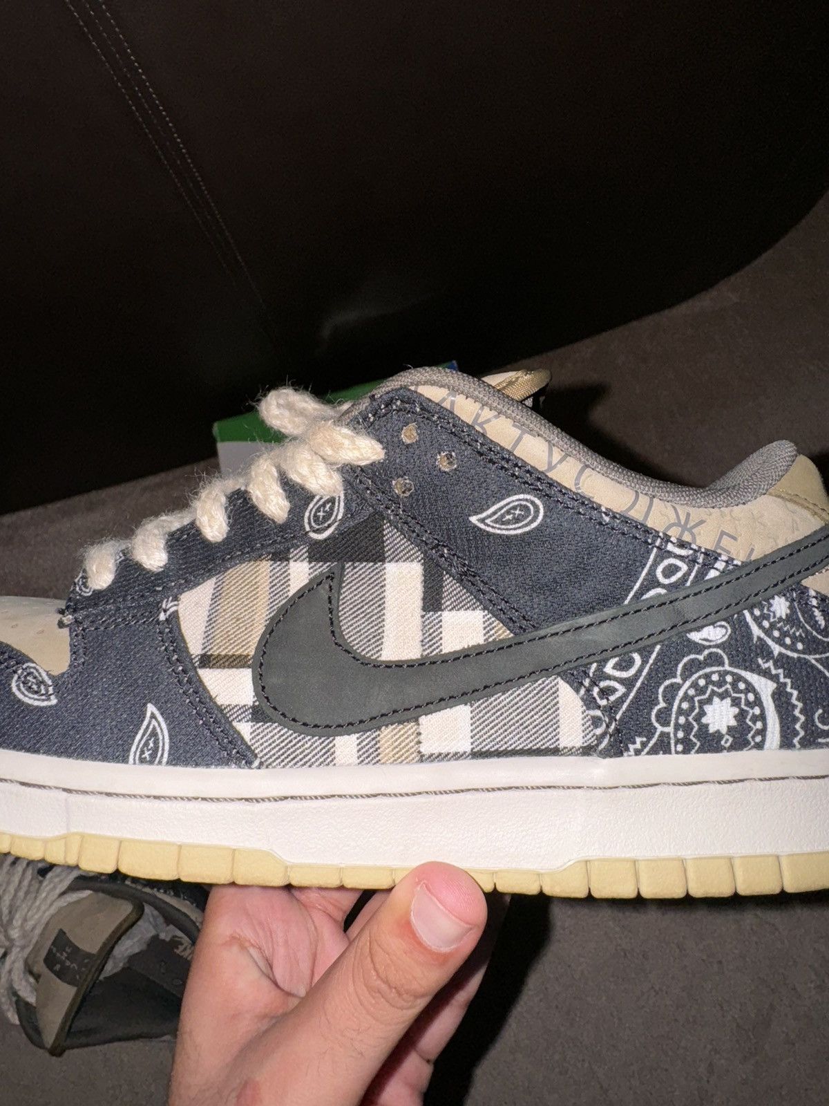 Nike × Travis Scott Nike x Travis Scott SB DUNK LOW. US 8.5. UK 7.5 Size US 8.5 / EU 41-42 - 21 Thumbnail