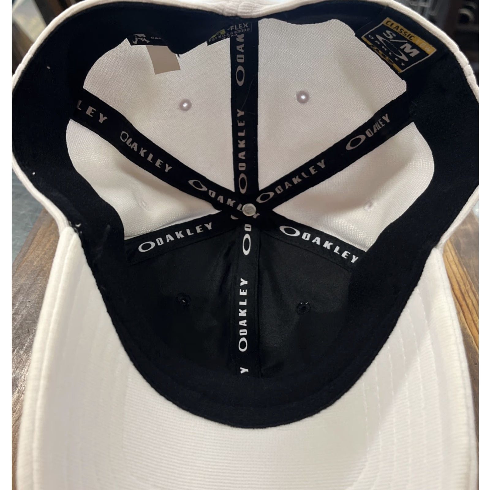 OAKLEY Tincan Baseball Cap White Black S/M Mens