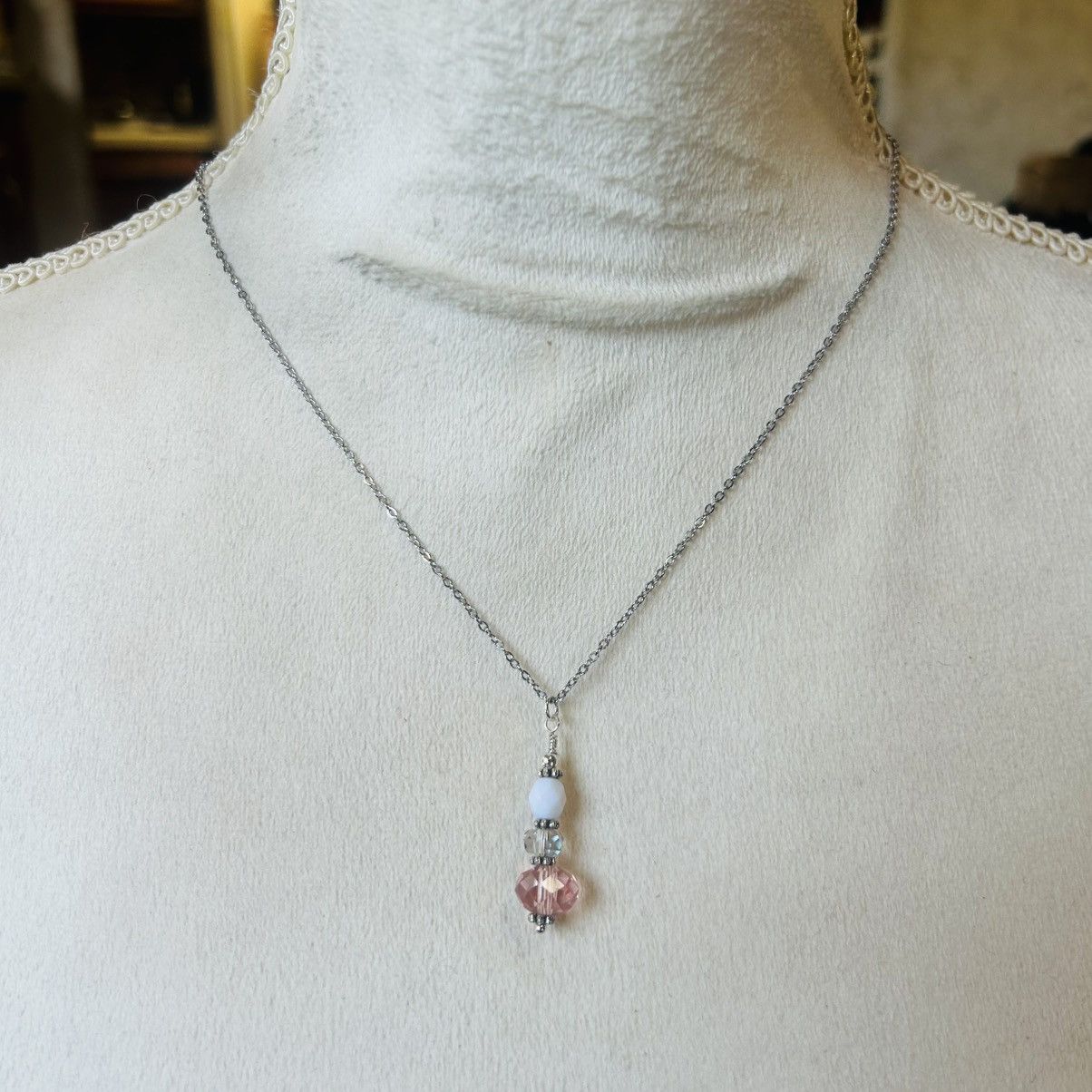 Handmade Handcrafted milk glass aurora borealis crystal necklace set Size ONE SIZE - 4 Thumbnail