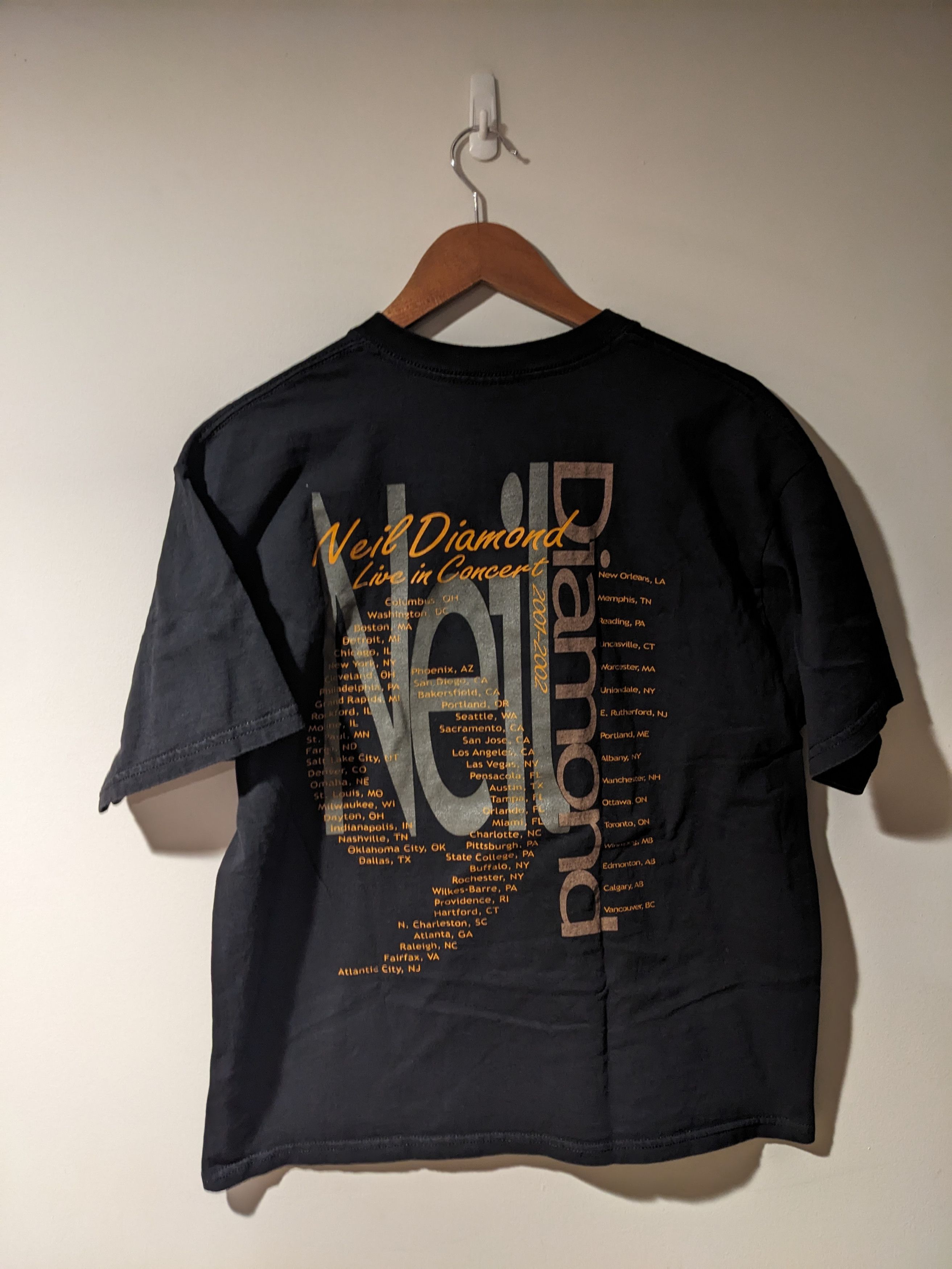 Band Tees × Vintage Vintage 2002 Neil Diamond on Tour Country Singer T-Shirt Size US L / EU 52-54 / 3 - 4 Thumbnail
