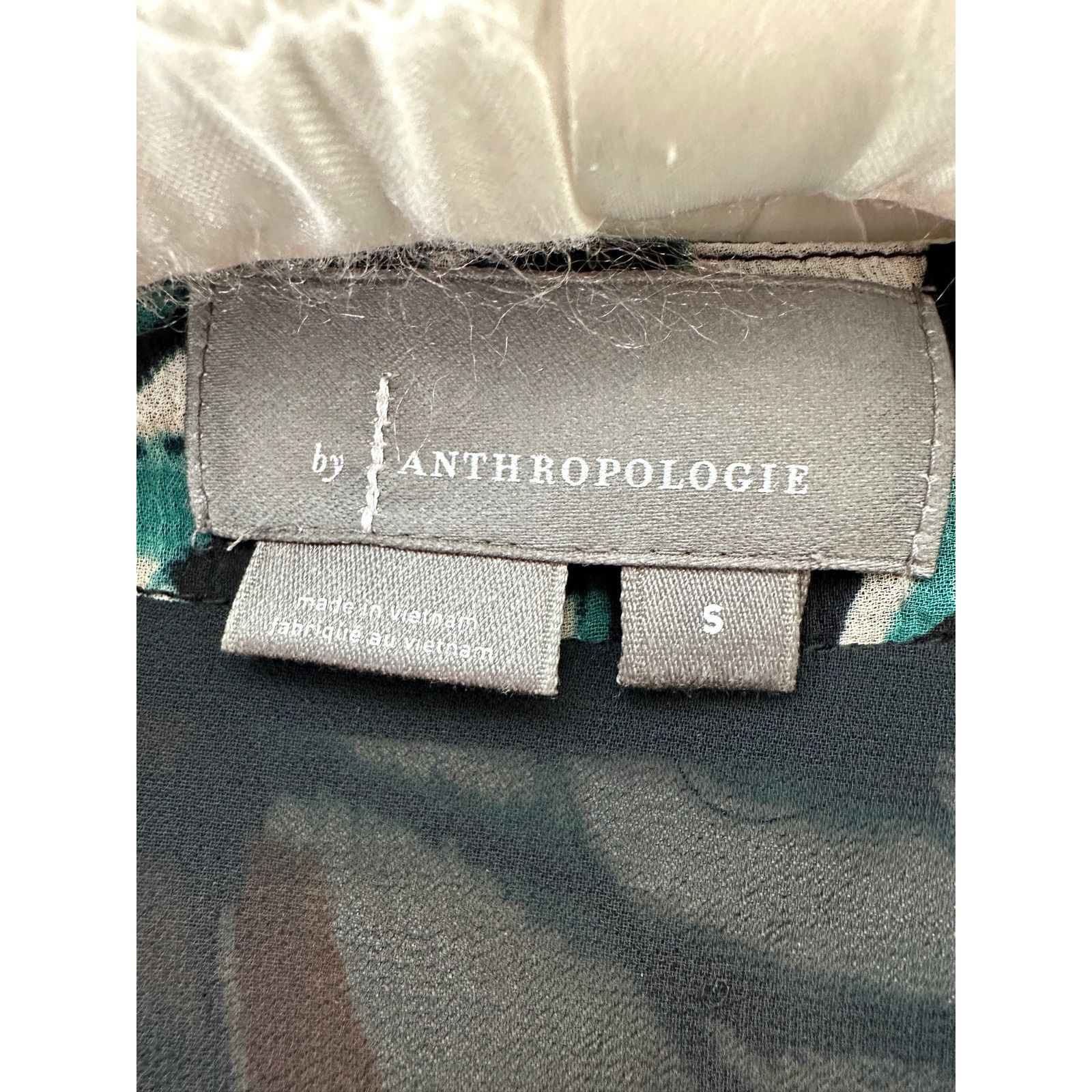 Anthropologie ANTHROPOLOGIE Black Teal Flutter Sleeve V-Neck Lace Trim Top Size S / US 4 / IT 40 - 6 Thumbnail