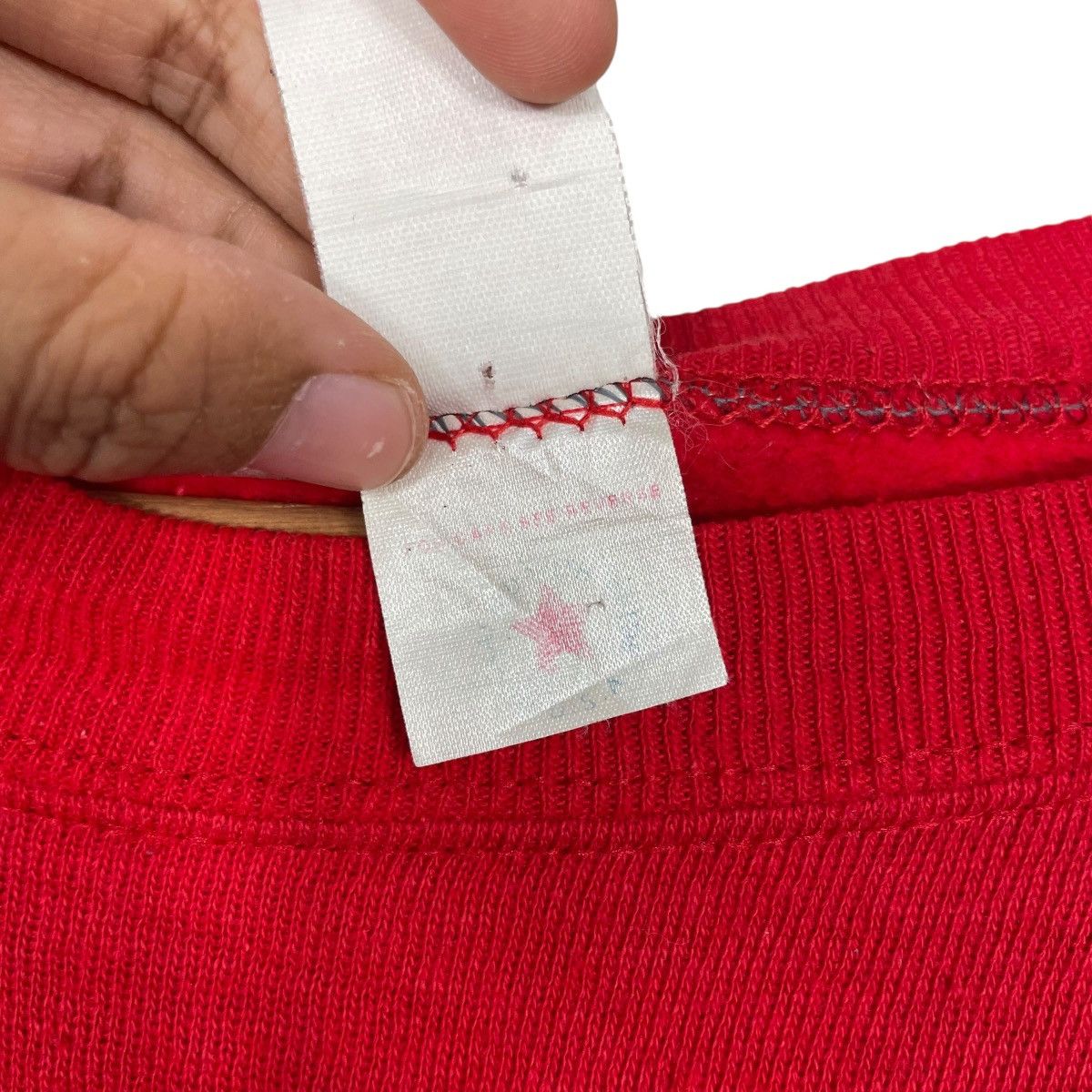 Vintage Vtg 80s Hilton Head University Crewneck Red Sweatshirt Size US L / EU 52-54 / 3 - 11 Thumbnail