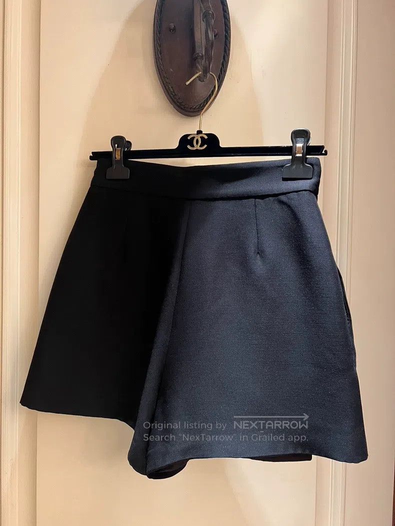 Valentino Valentino Black culottes Size 26" / US 2 / IT 38 - 2 Thumbnail