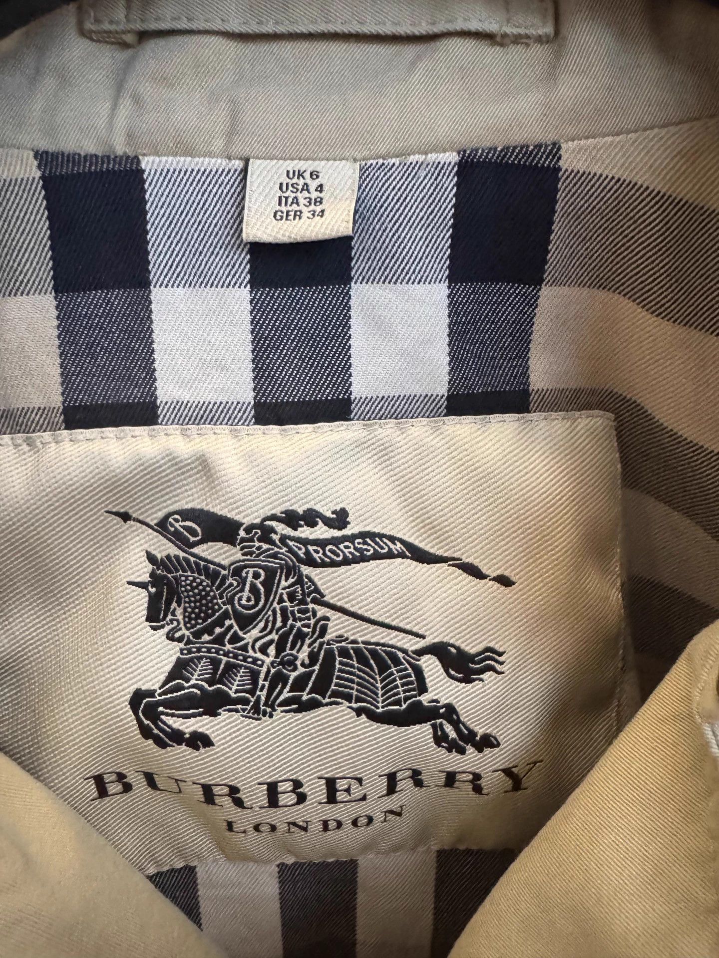 Burberry Women's BURBERRY Horseferry Beige Mid-Length Belted UK6 Size S / US 4 / IT 40 - 2 Thumbnail