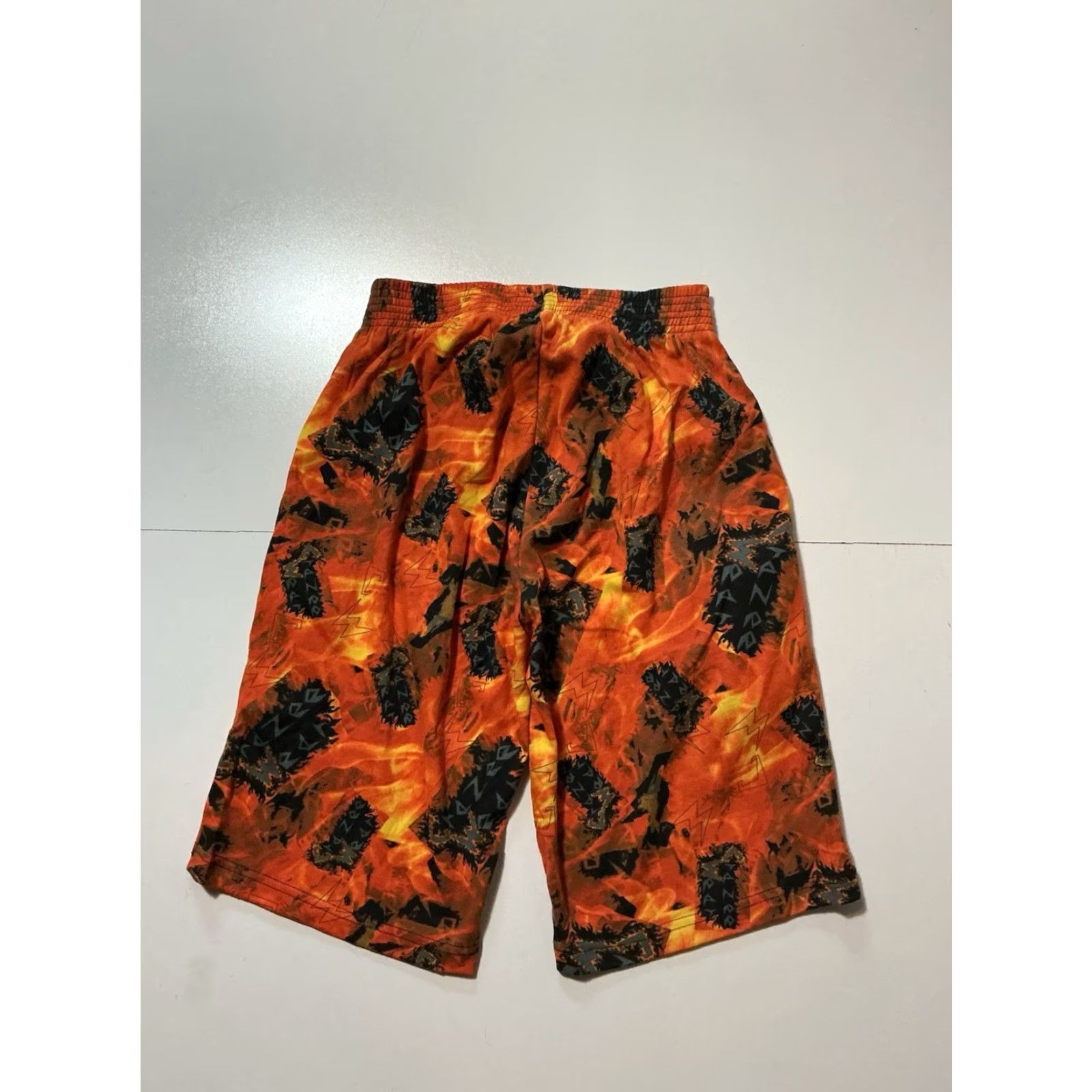 Vintage VINTAGE California Crazee Wear Orange Flames Fire AOP Muscle Beach Shorts S Mens Size US 29 - 2 Thumbnail