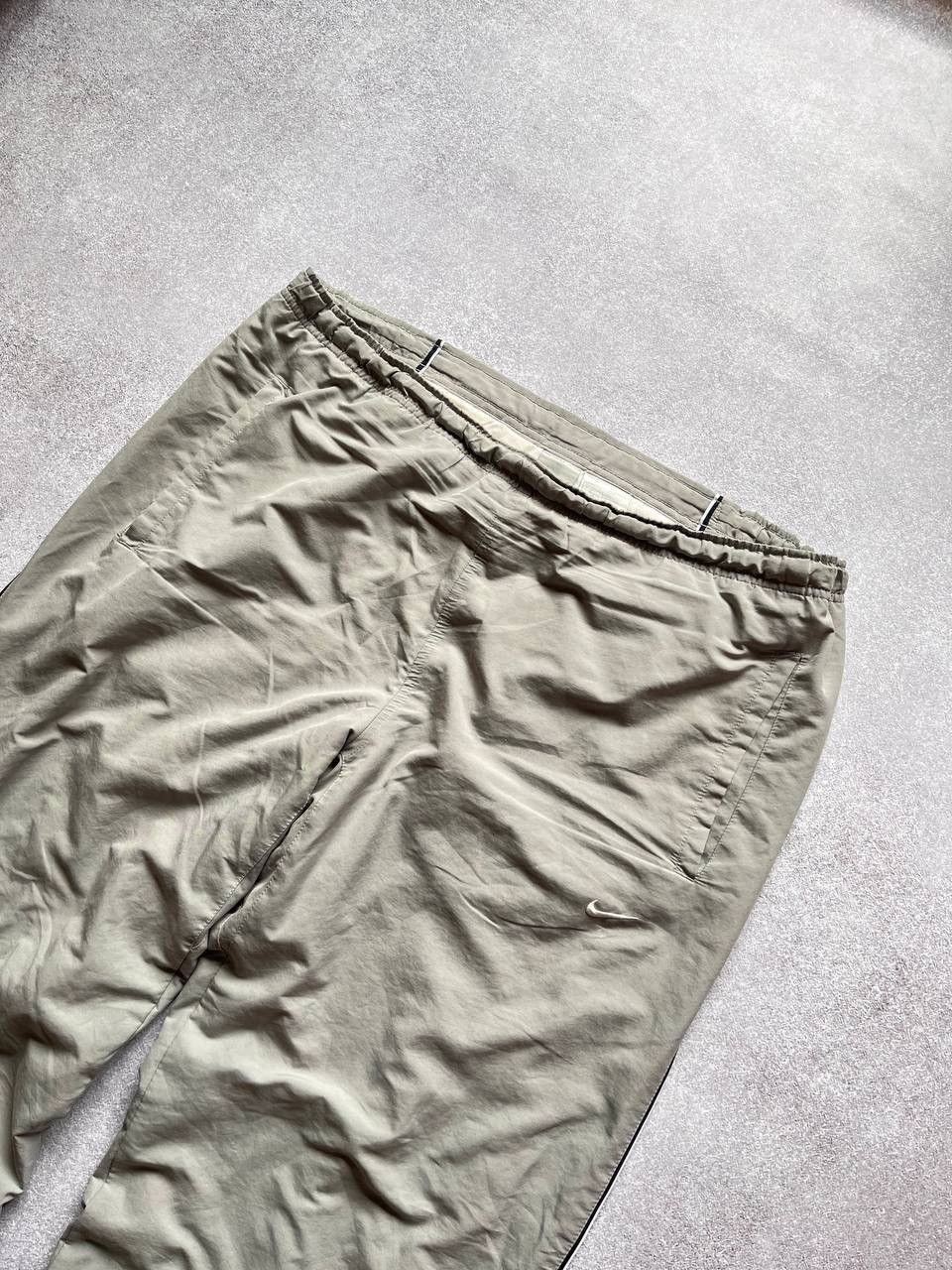 Nike × Vintage Vintage Nike Baggy Nylon Trackpants Y2K XL Size US 36 / EU 52 - 2 Thumbnail