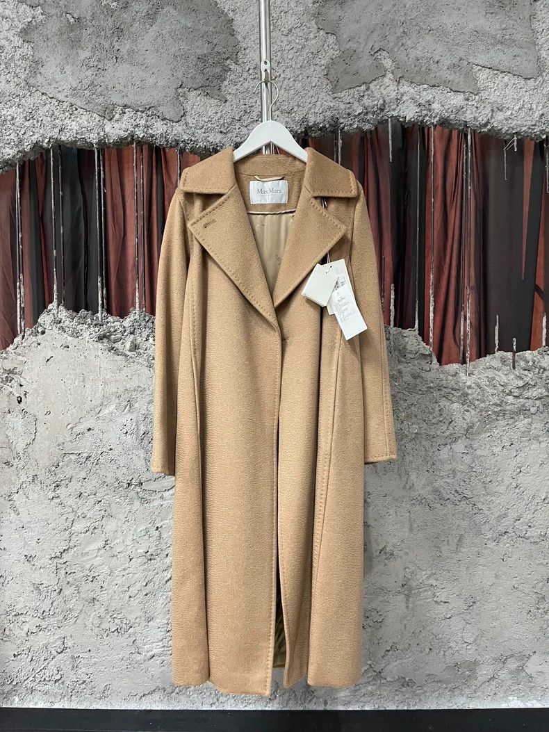 Max Mara Max Mara coat Size M / US 6-8 / IT 42-44 - 1 Thumbnail