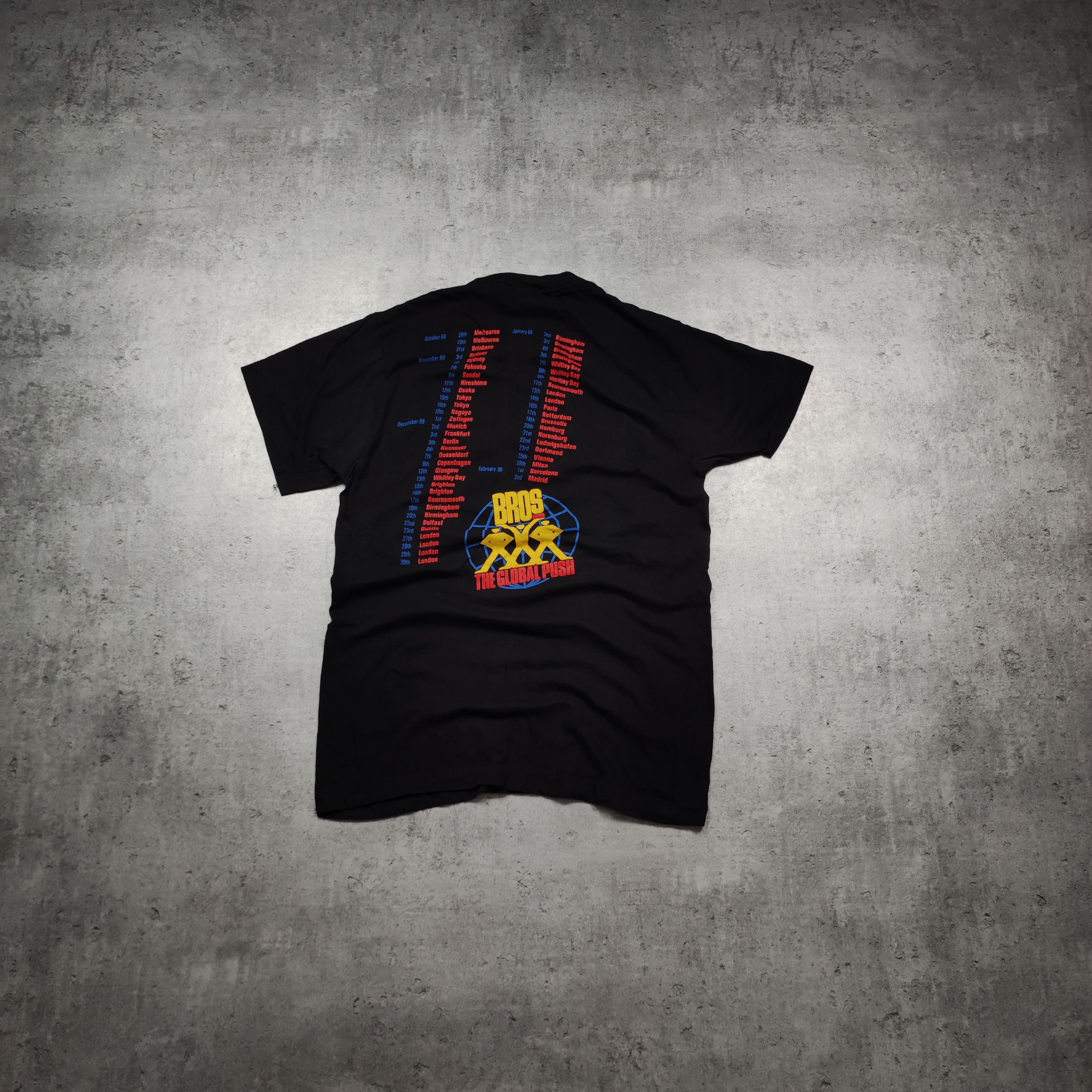 Vintage Vintage 1988 Bros The Global Push World Tour Promo Tee Size US L / EU 52-54 / 3 - 7 Thumbnail
