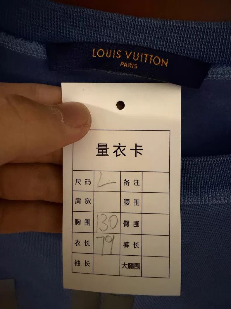 Louis Vuitton Louis Vuitton Make an old blue reflective logo short-sleev Size US L / EU 52-54 / 3 - 3 Thumbnail