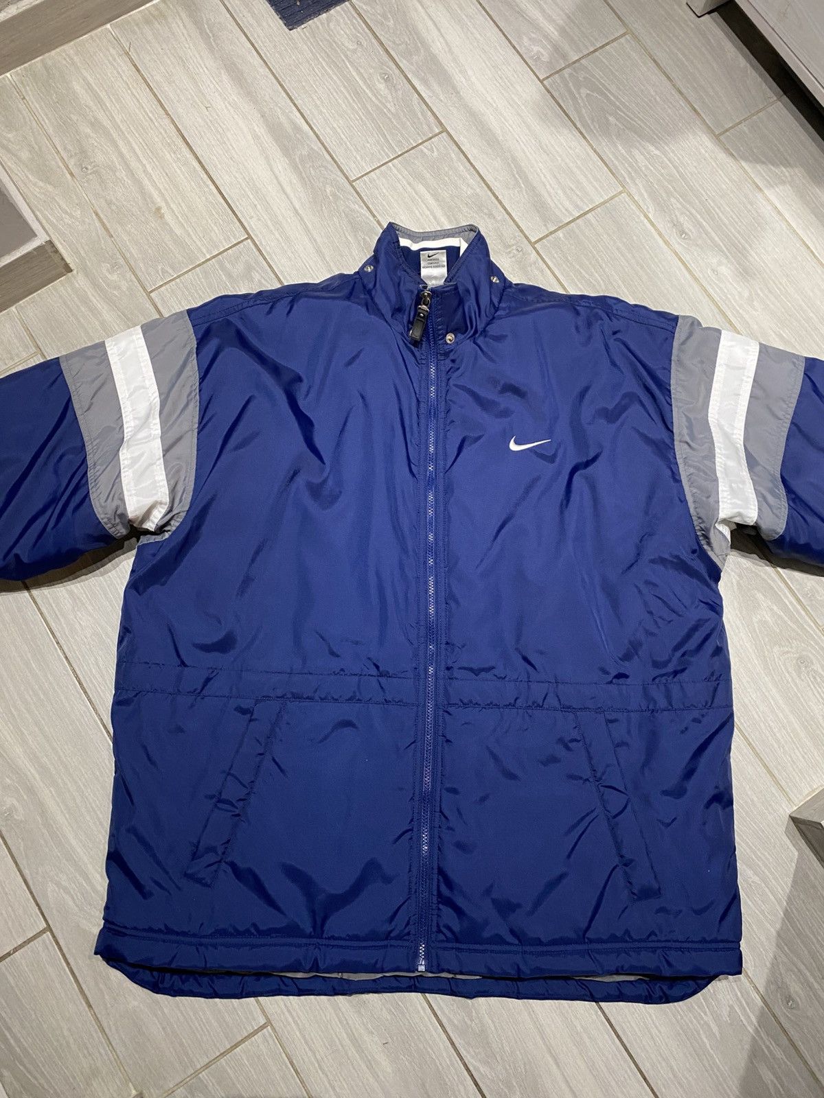 Nike Vintage Nike Coat Jacket Navy Blue Spell Out Embroidered Size US XL / EU 56 / 4 - 2 Thumbnail
