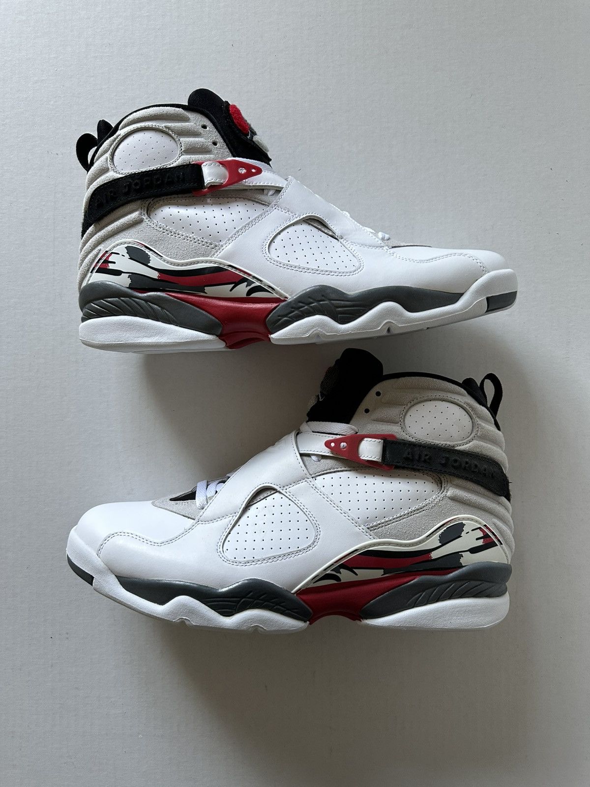 Jordan Brand Jordan 8 Retro Bugs Bunny 2013 Size US 13 / EU 46 - 2 Thumbnail