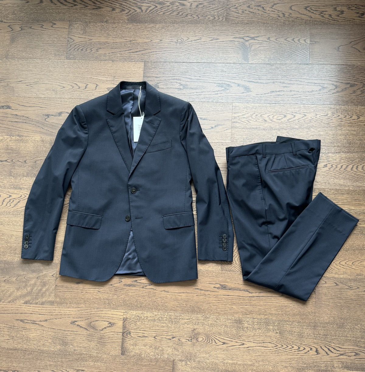 Valentino Valentino France Made in ITALY Men Tailor Fit Dark Navy Suit Size 44S - 7 Thumbnail