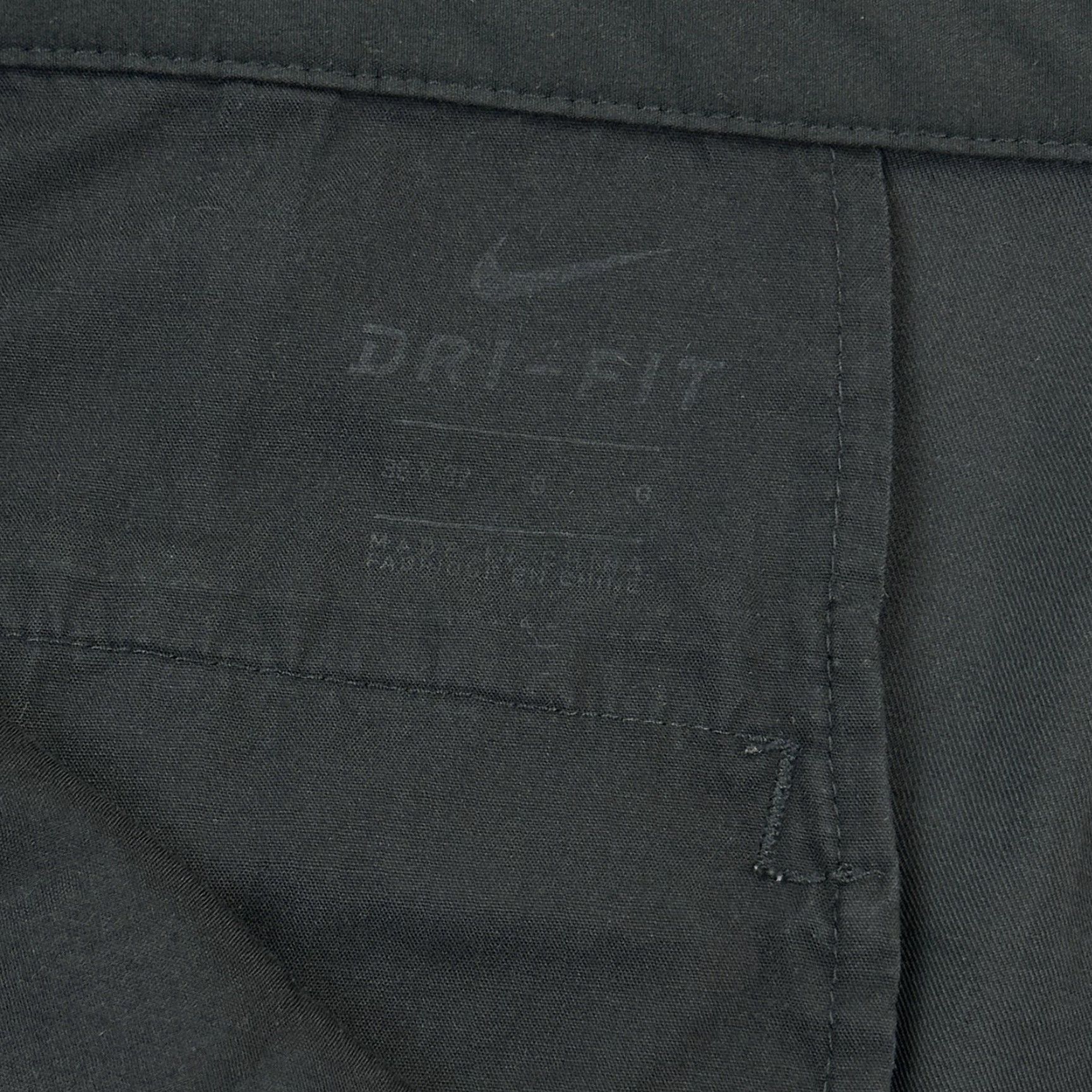 Nike VINTAGE Nike Golf Pants Mens 36x32 Black Dri Fit Flex Flat Front Performance Golf Casual Size US 36 / EU 52 - 7 Thumbnail
