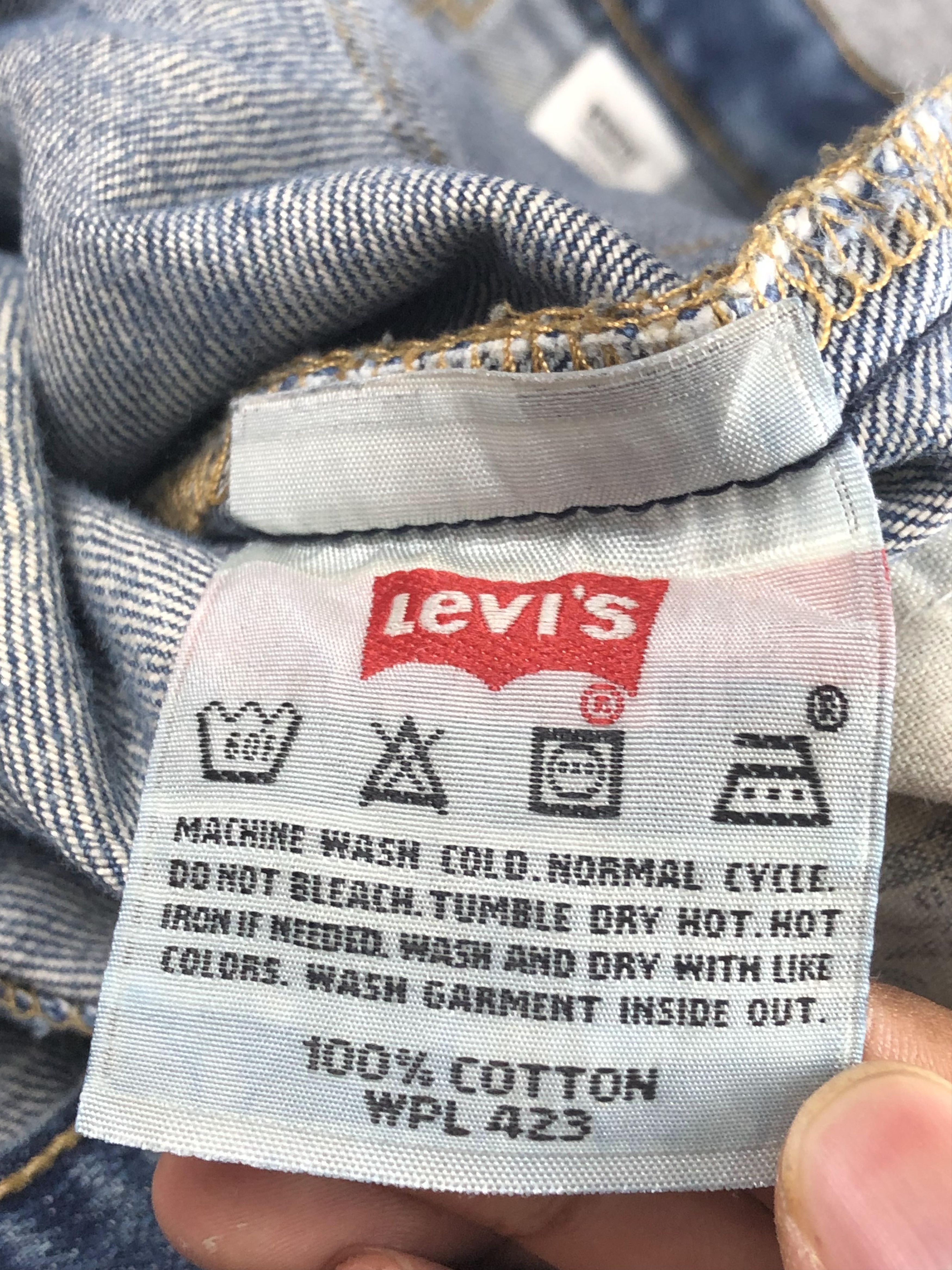 Vintage 90s Levis 501 Faded Blue Jeans DP2221