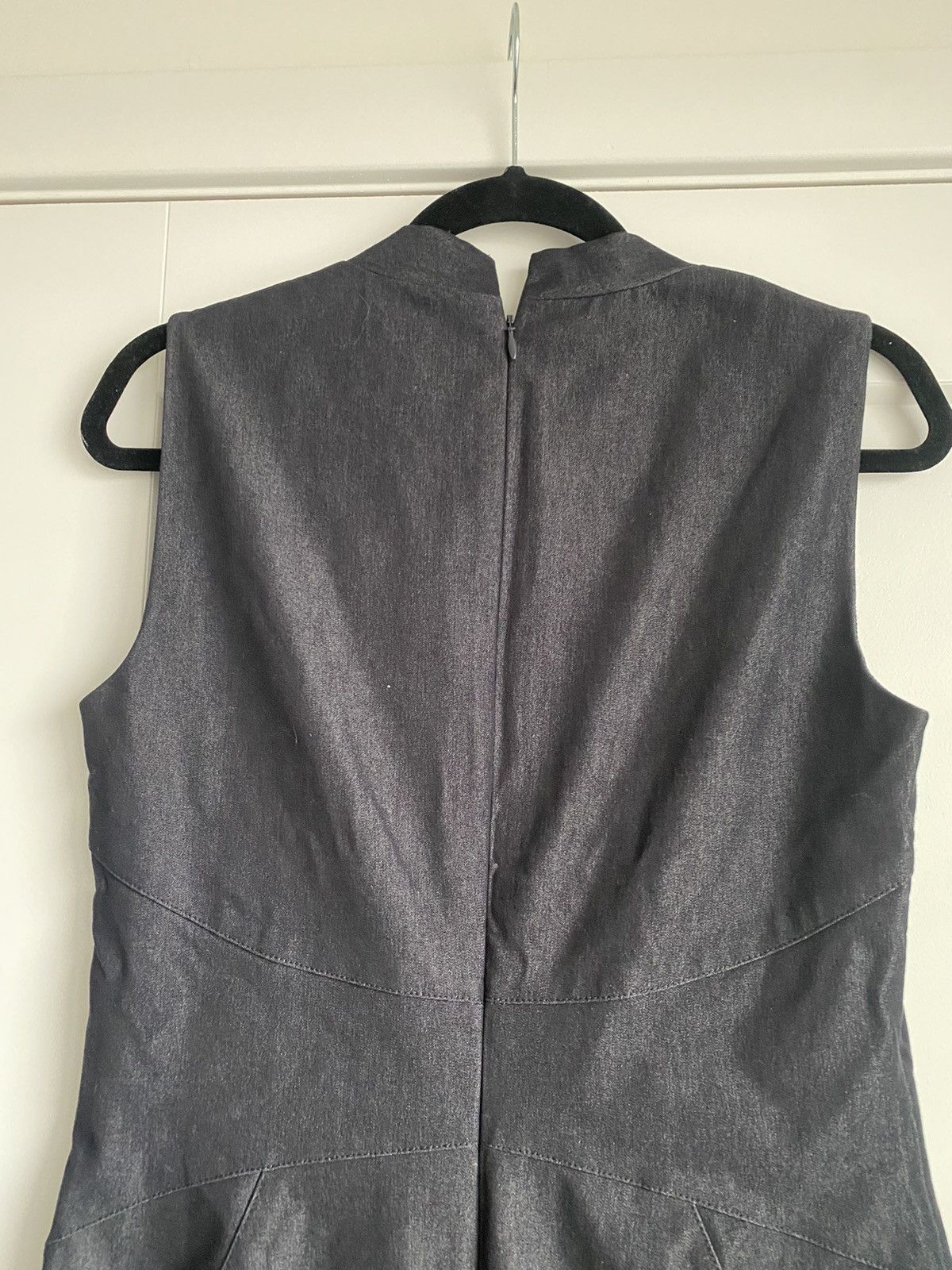 White House Black Market WHBM Blue Stretch Chambray V-Neck Sheath Pencil Dress New Size M / US 6-8 / IT 42-44 - 9 Thumbnail