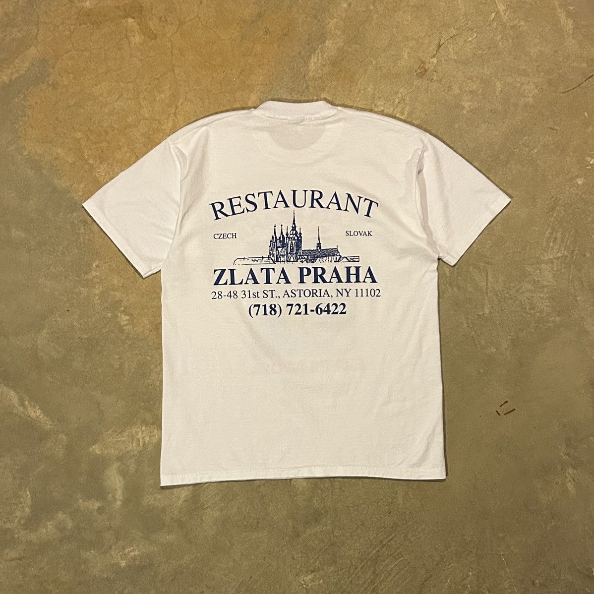 Japanese Brand × Vintage Crazy Vintage 90s Eva Pilarova New York Restaurant Tee Size US L / EU 52-54 / 3 - 4 Thumbnail