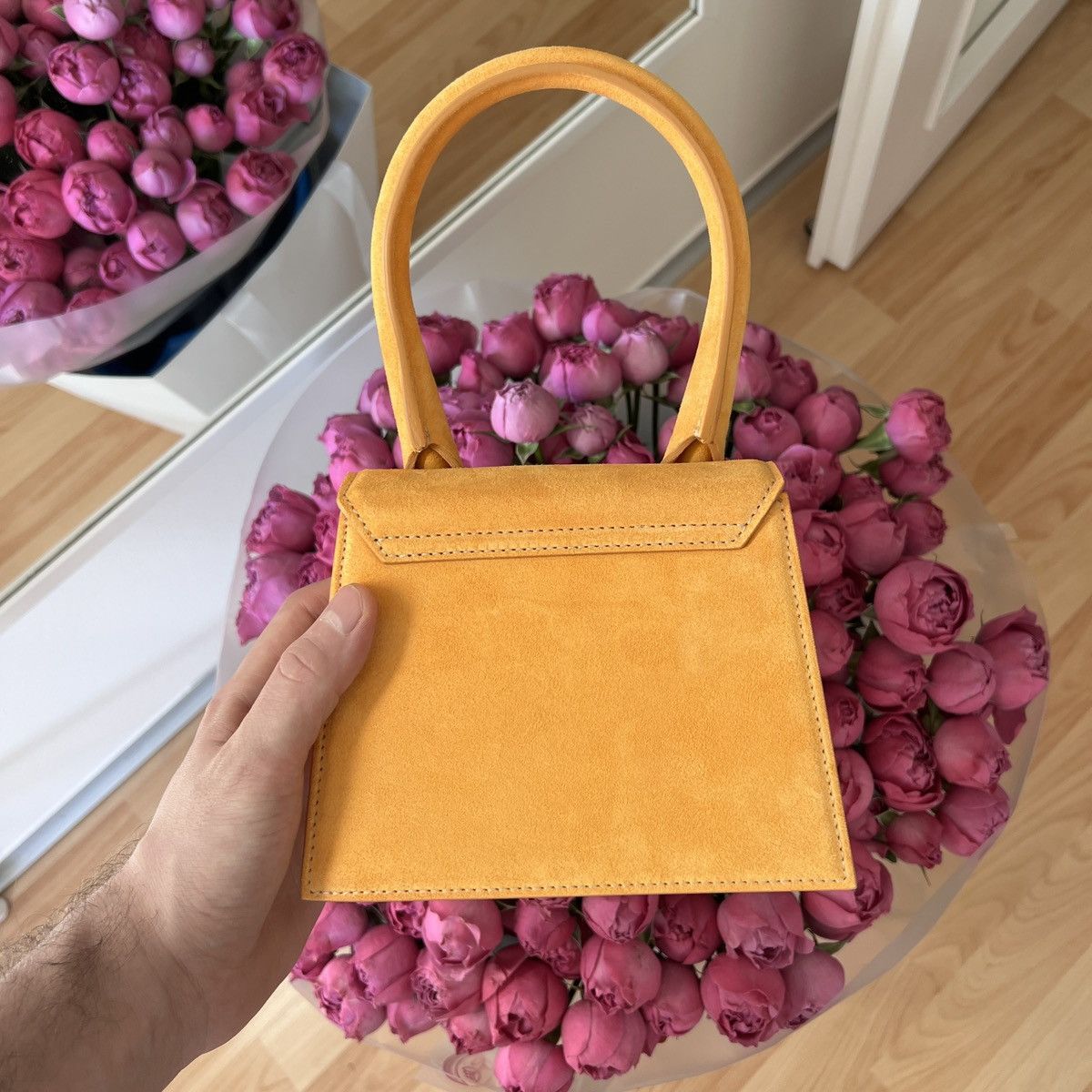 Jacquemus Jacquemus Le Chiquito Moyen Suede Size ONE SIZE - 9 Thumbnail