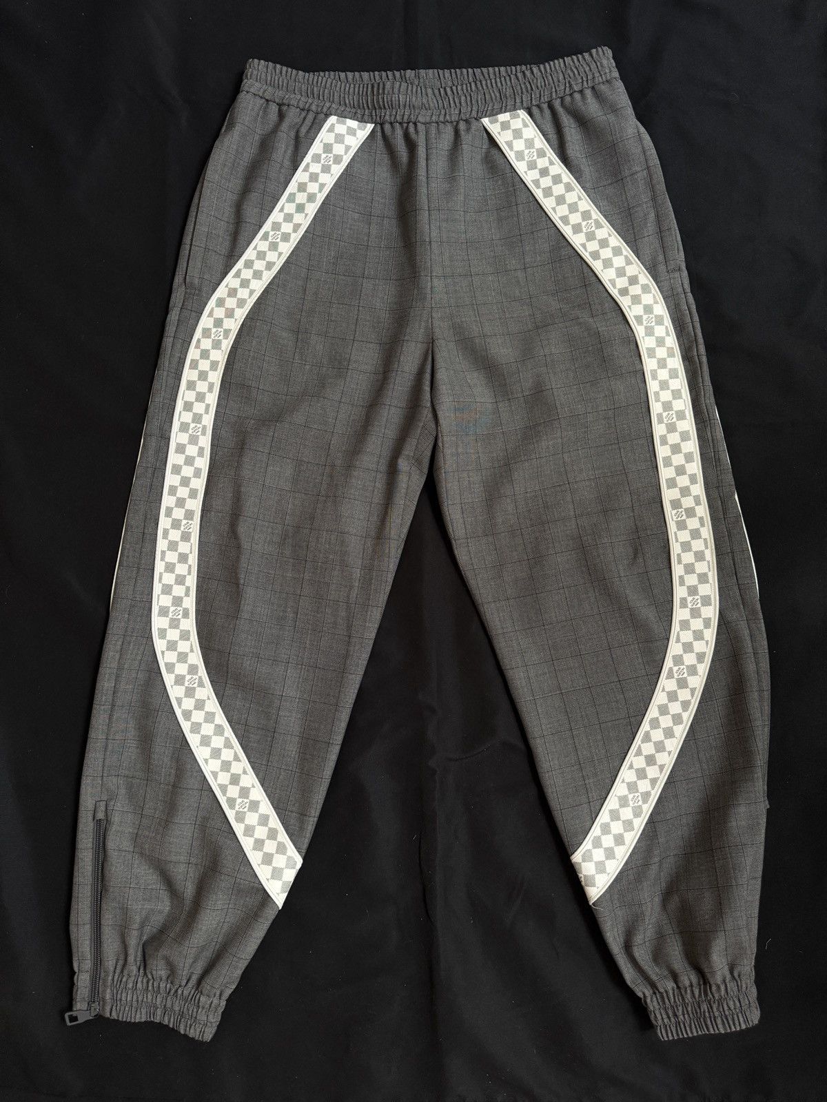Louis Vuitton Louis Vuitton Damier Tailored Grey Track Suit - Size M Size US M / EU 48-50 / 2 - 14 Thumbnail