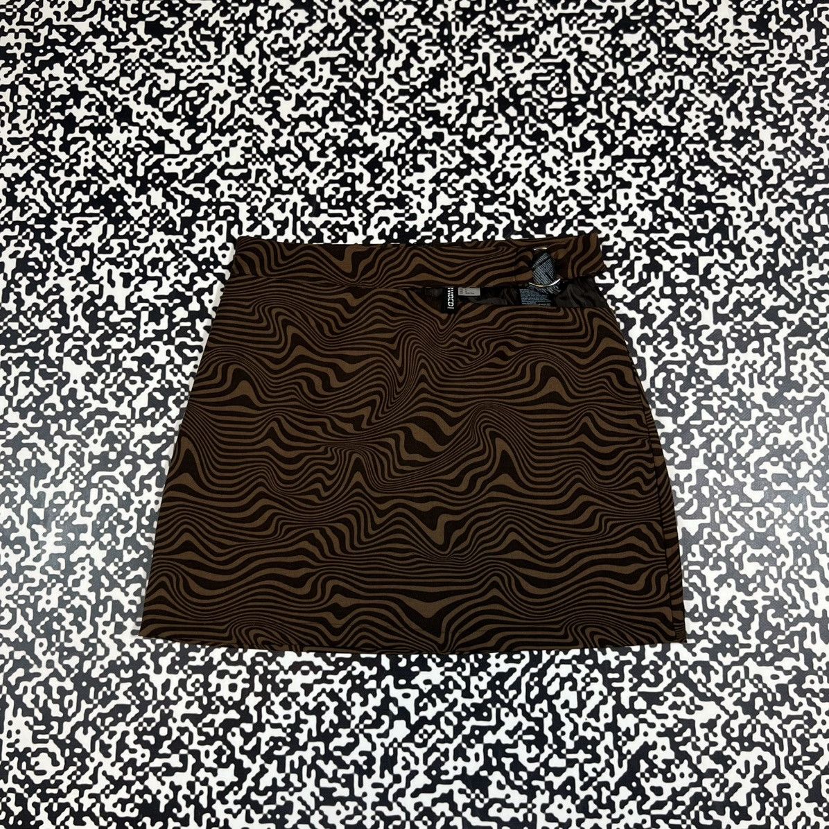 Japanese Brand Vintage Y2K Japanese Style Abstract Logo Retro Mini Skirt Size 26" / US 2 / IT 38 - 4 Thumbnail