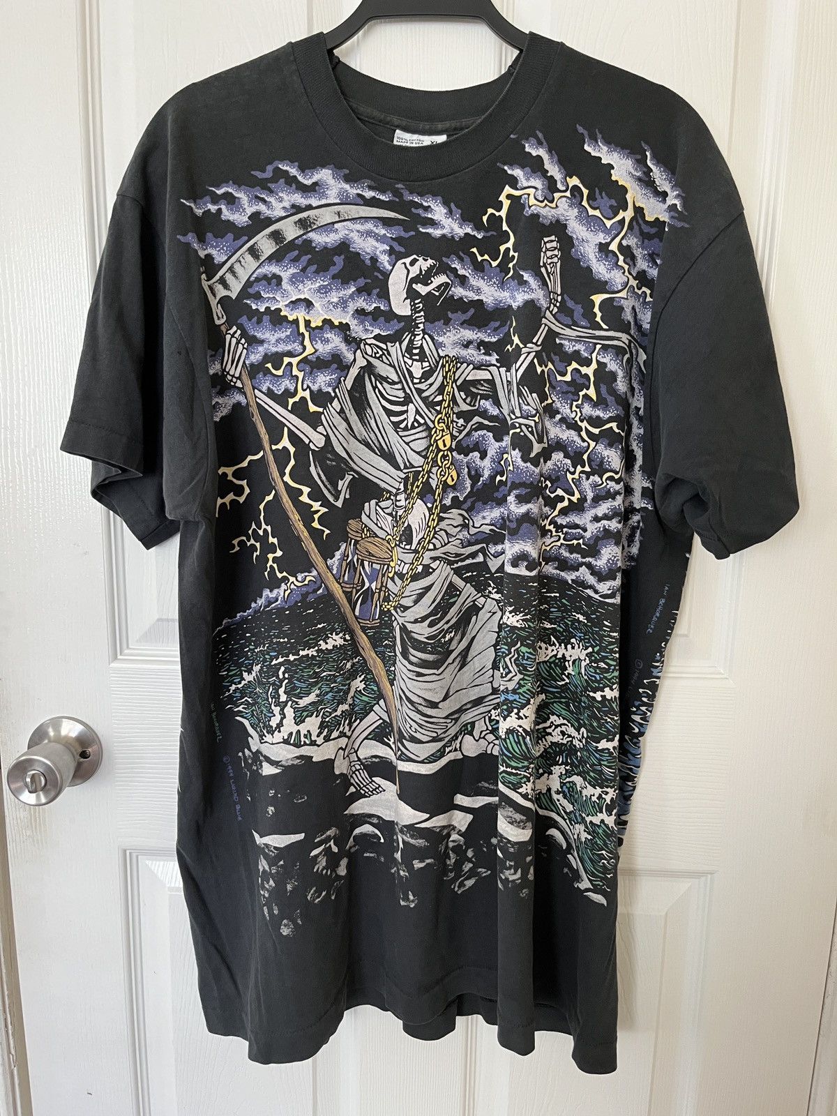 Liquid Blue × Vintage Vintage Liquid Blue Ian Bohorquez 1994 T-Shirt Size US XL / EU 56 / 4 - 2 Thumbnail