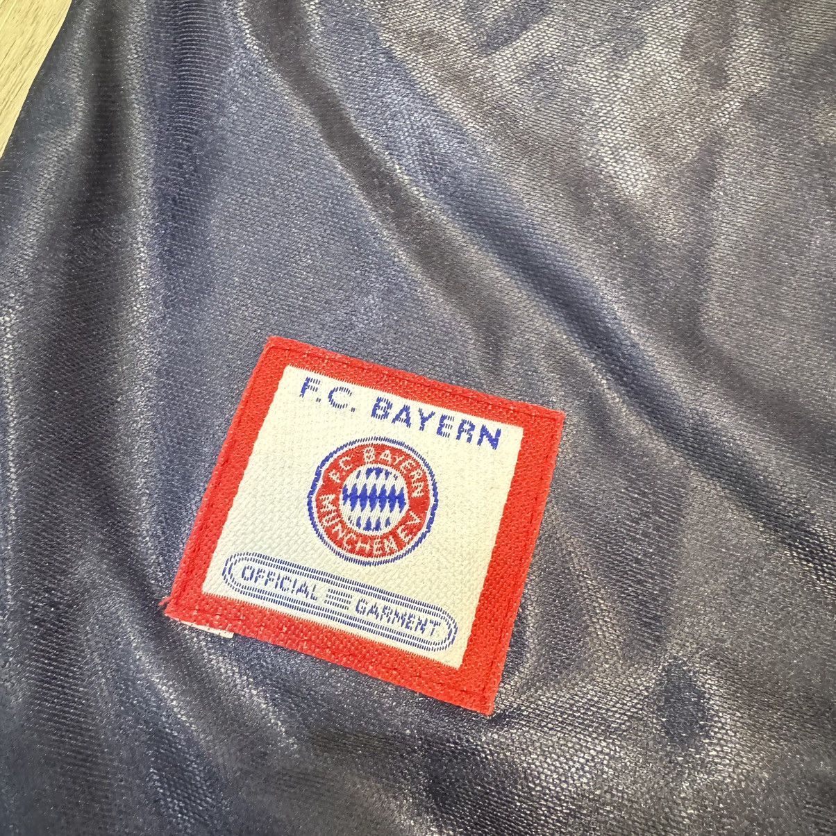 Adidas Bayern Munich 97/98 away shirt#7 Scholl (Bnwt) Size US M / EU 48-50 / 2 - 5 Thumbnail