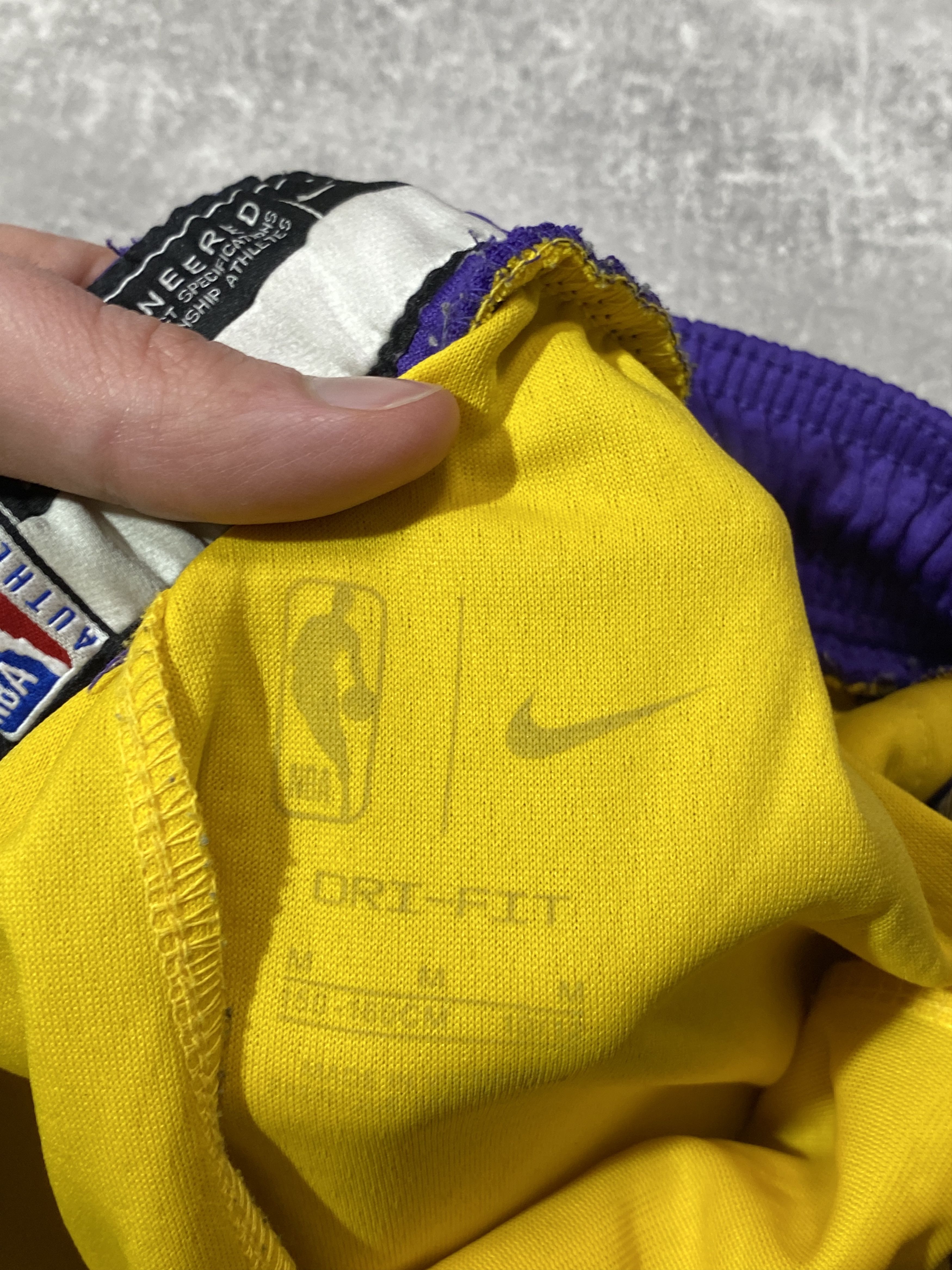 Nike Nike x L.A Lakers NBA Basketball Shorts Size US 32 / EU 48 - 10 Thumbnail
