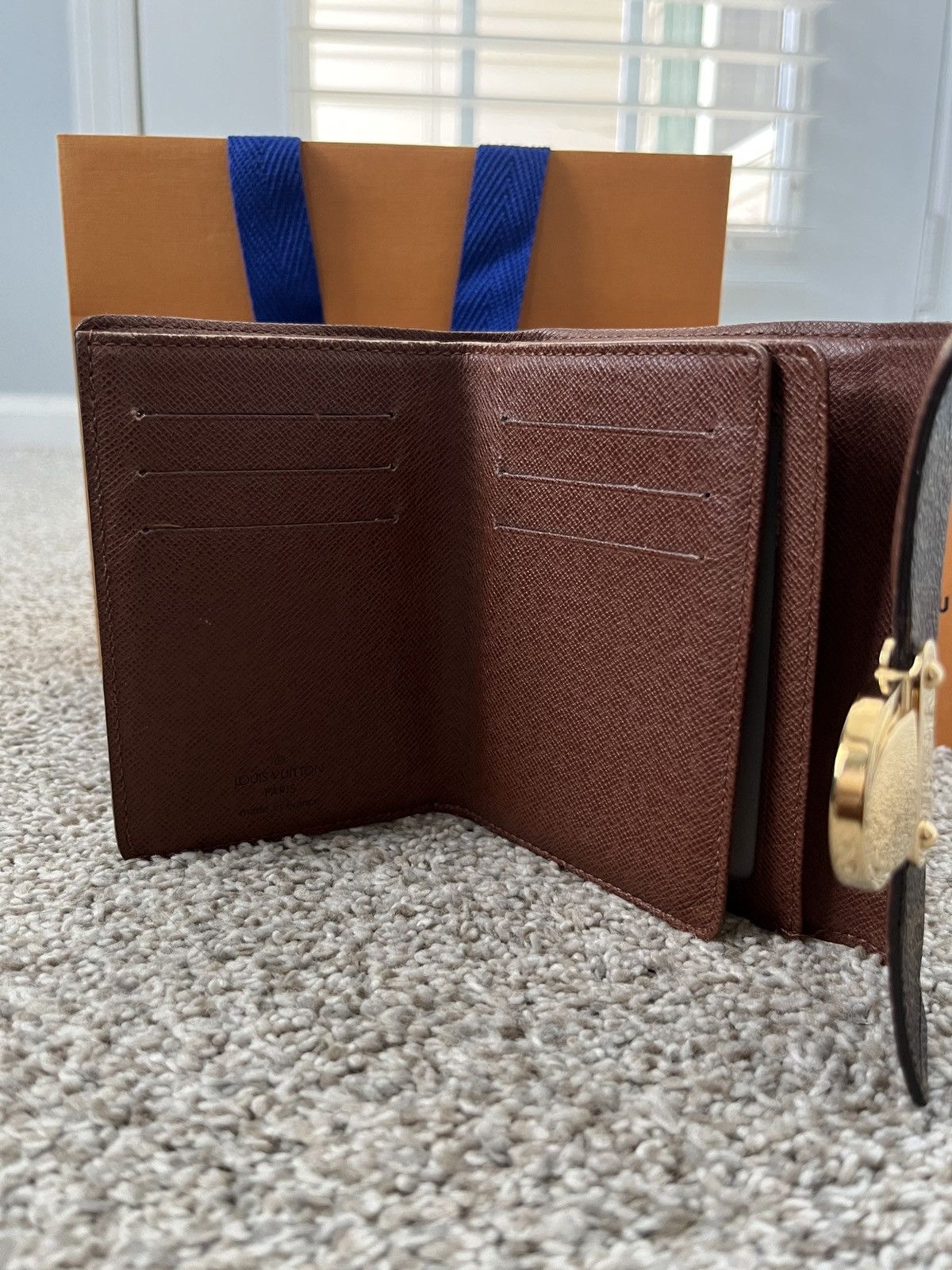 Louis Vuitton Louis Vuitton Vintage Koala Wallet 2004 Size ONE SIZE - 6 Thumbnail