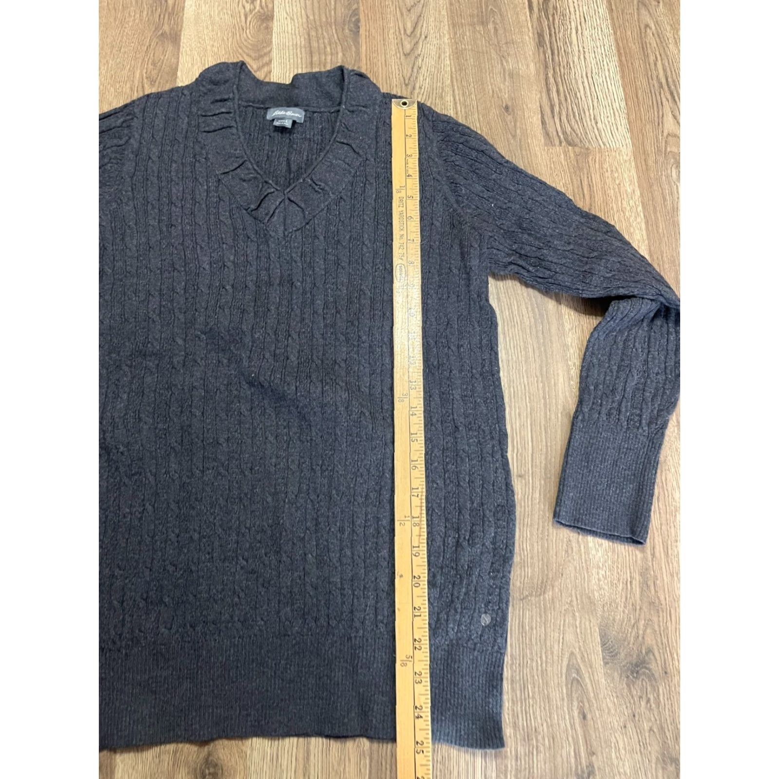 Eddie Bauer Eddie Bauer Sweater Women's Large Gray V-neck Pullover Knit Ribbed Size L / US 10 / IT 46 - 6 Thumbnail