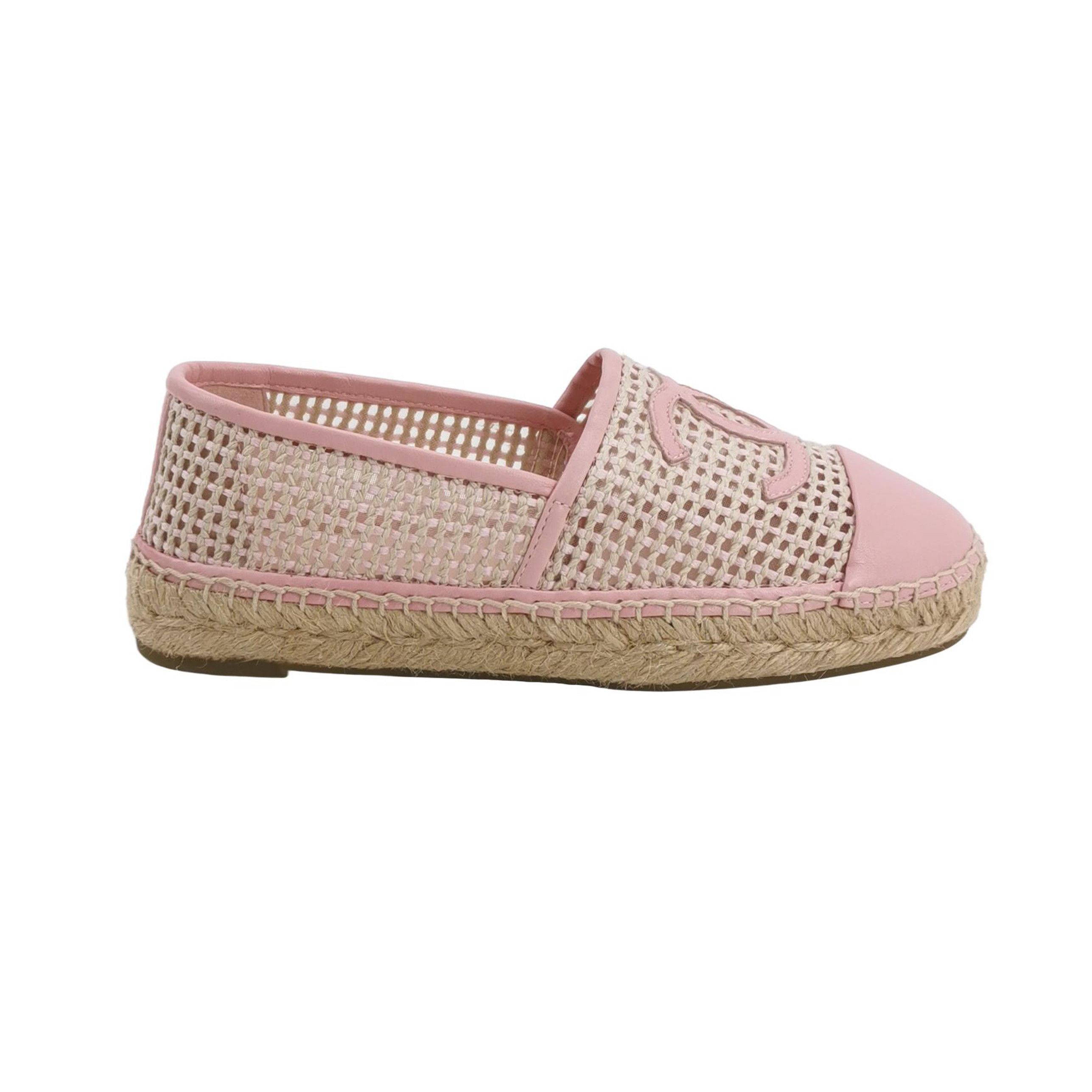 Chanel Chanel Women 6 Lowtop Sneakers Size US 6 / IT 36 - 1 Thumbnail