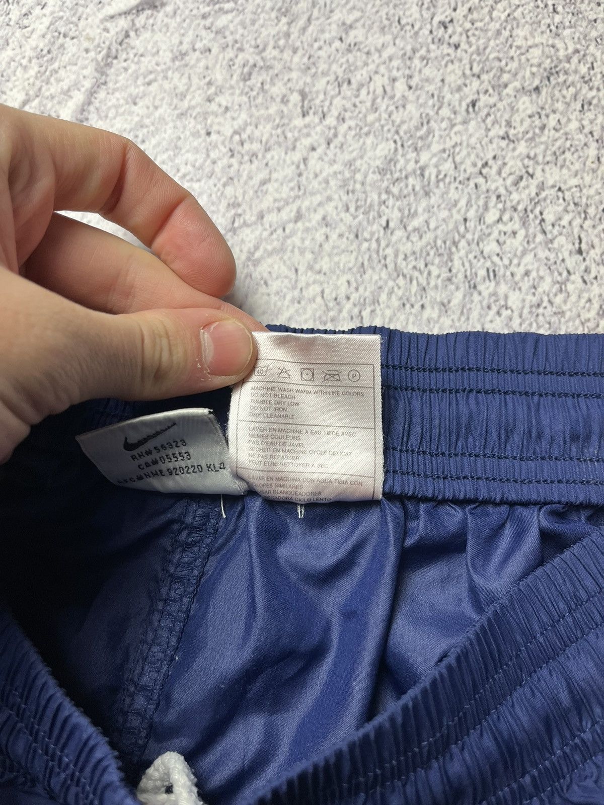Nike Vintage Blue Nylon Shorts Nike Streetwear size XL Size US 36 / EU 52 - 16 Thumbnail