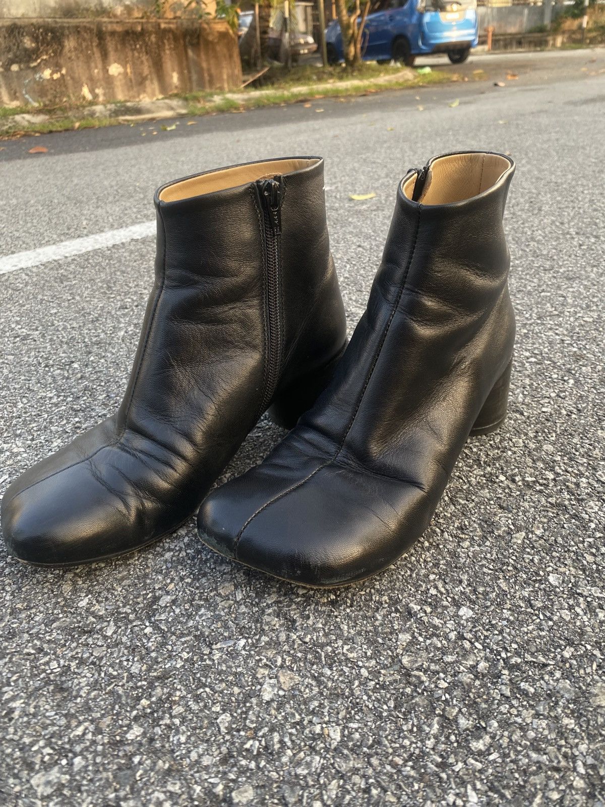 Maison Margiela MM6 Maison Margiela Leather Ankle boot Size US 6.5 / IT 36.5 - 1 Thumbnail