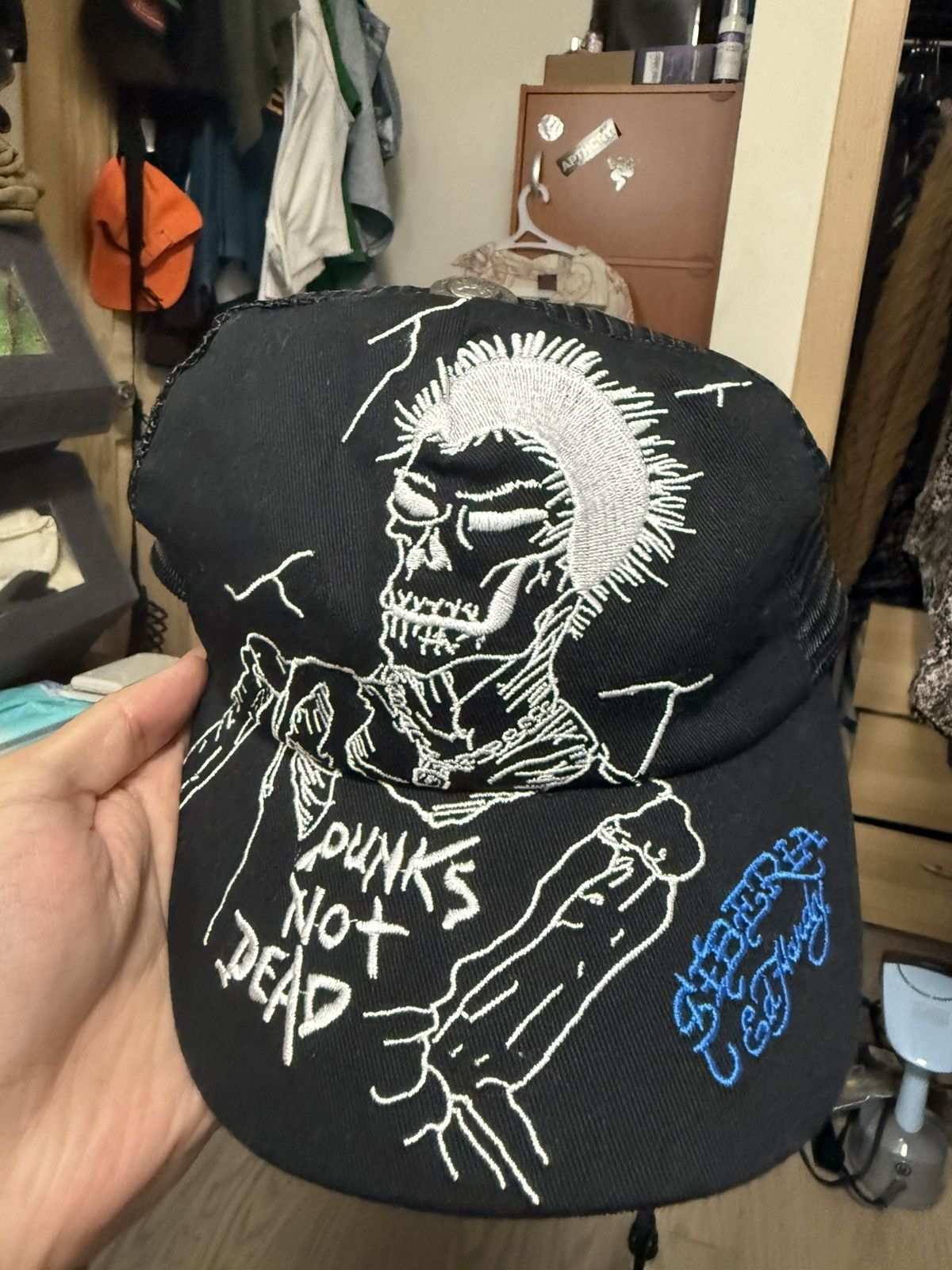 Ed Hardy Like New- Ed Hardy Premium Trucker Hat Size ONE SIZE - 1 Thumbnail