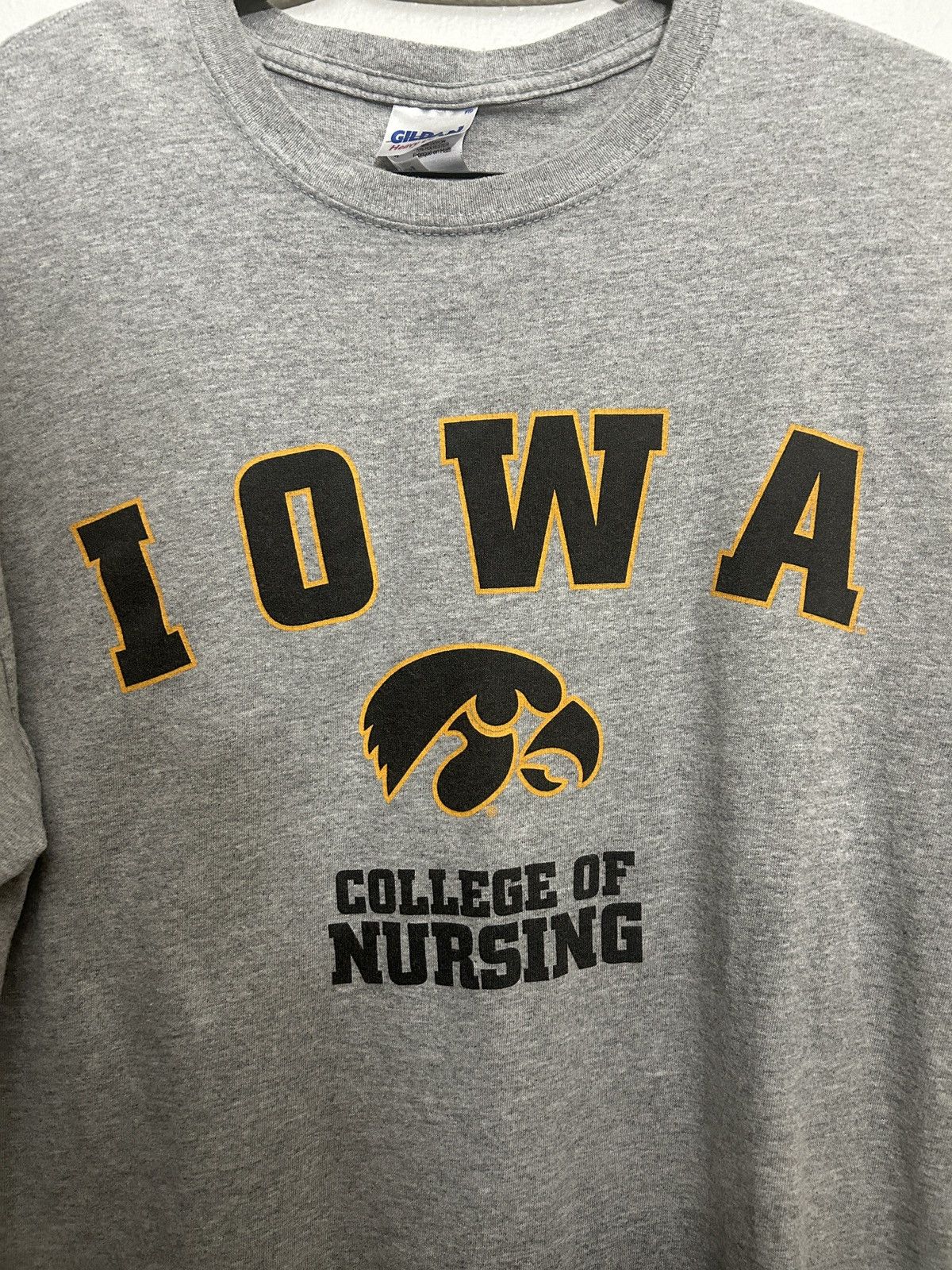 Adidas × Nike × Vintage Vintage Y2K Iowa College T-Shirt Size US M / EU 48-50 / 2 - 2 Thumbnail