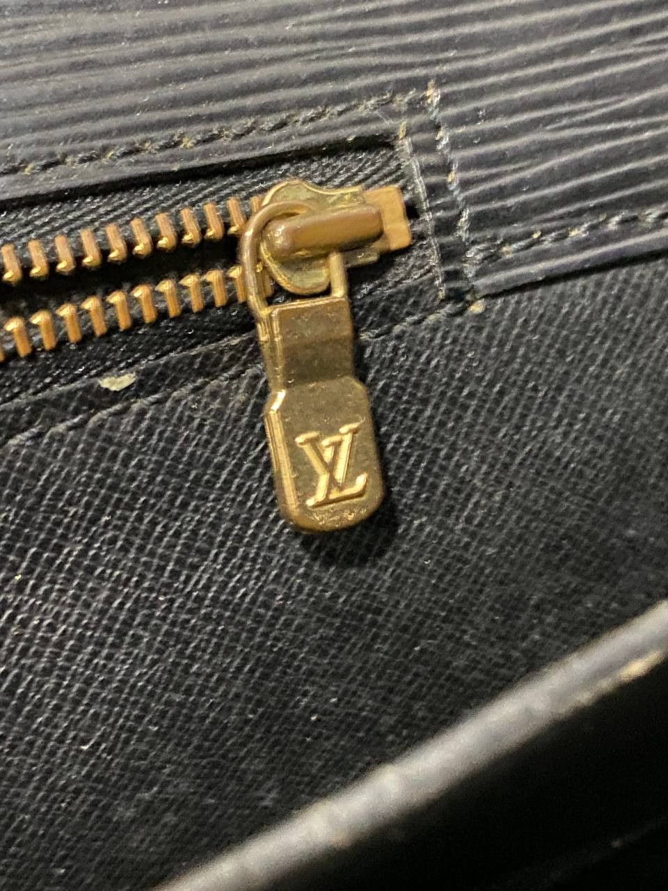 Louis Vuitton Louis Vuitton Black Epi Serviette Ambassadeur Size ONE SIZE - 11 Thumbnail
