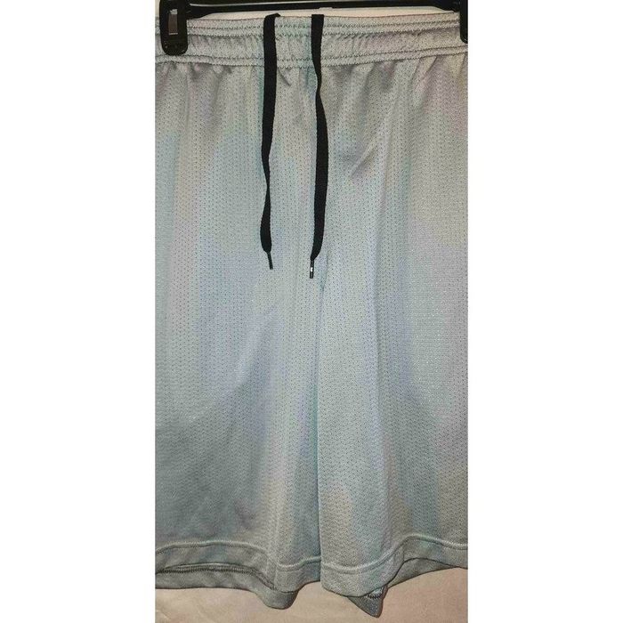 Under Armour Mens 2XL XXL Under Armour Gray Athletic Shorts Logo