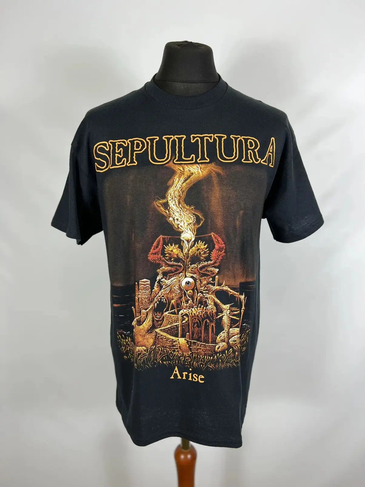 Band Tees Sepultura merchandise T-shirt Size US L / EU 52-54 / 3 - 1 Thumbnail