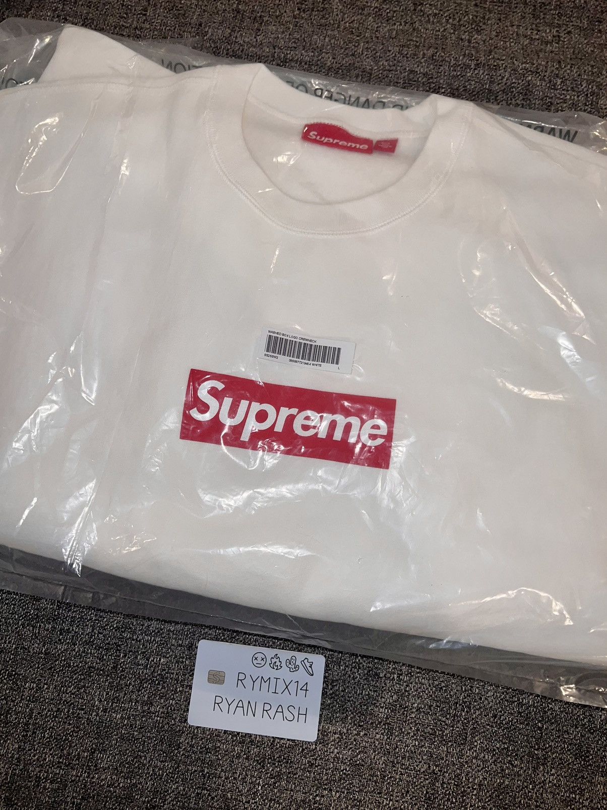 Supreme SS25 Supreme Washed Box Logo Crewneck White/Red Size US L / EU 52-54 / 3 - 1 Thumbnail