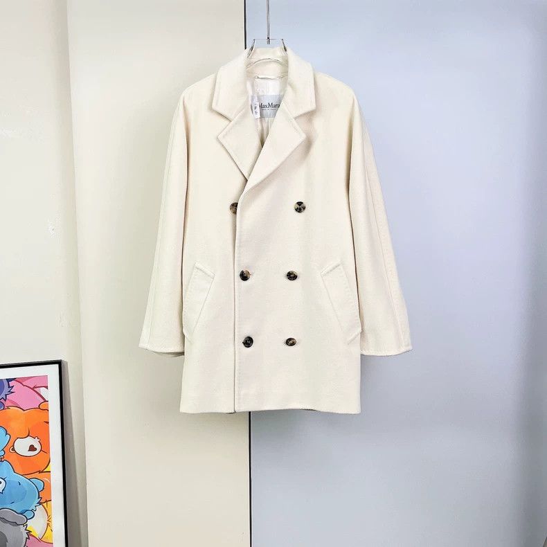 Max Mara Max Mara Beige double-breasted coat Size M / US 6-8 / IT 42-44 - 1 Thumbnail