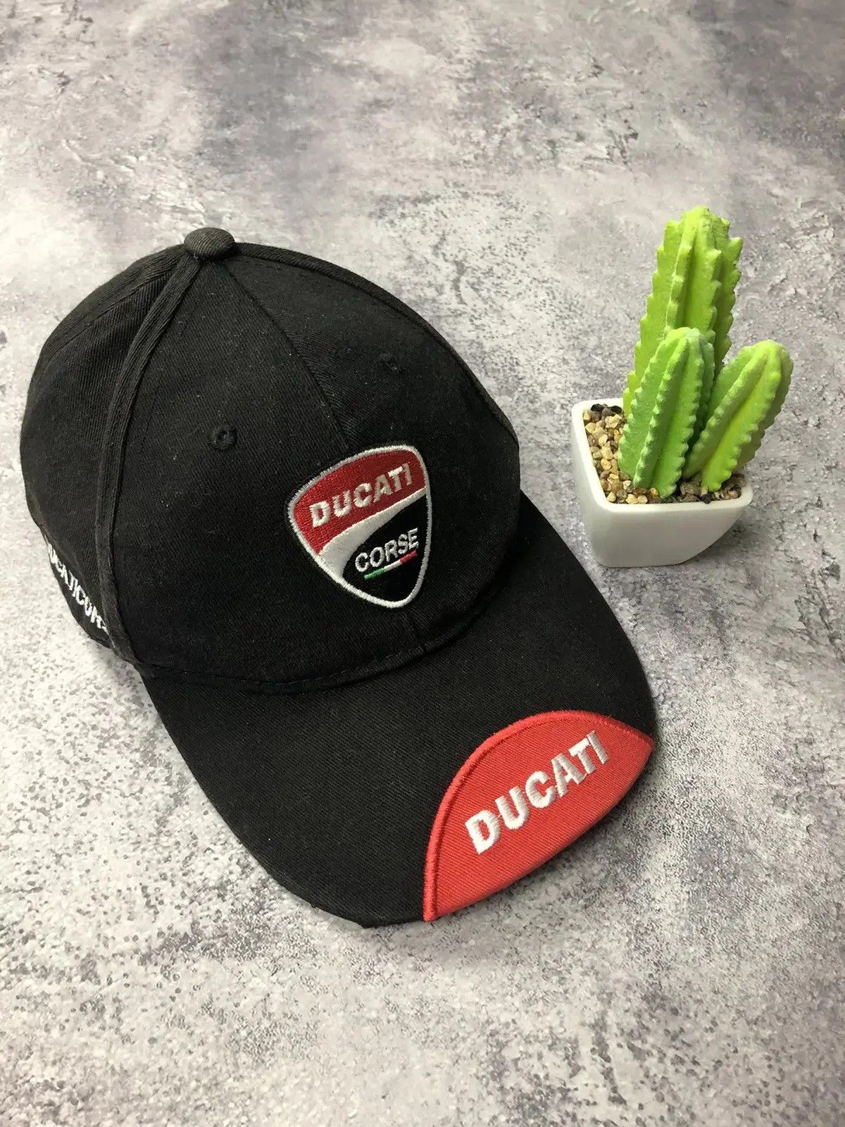 Ducati DUCATI Vintage Streetwear Racing Moto Cap Hat Big Logo Hype Size ONE SIZE - 1 Thumbnail