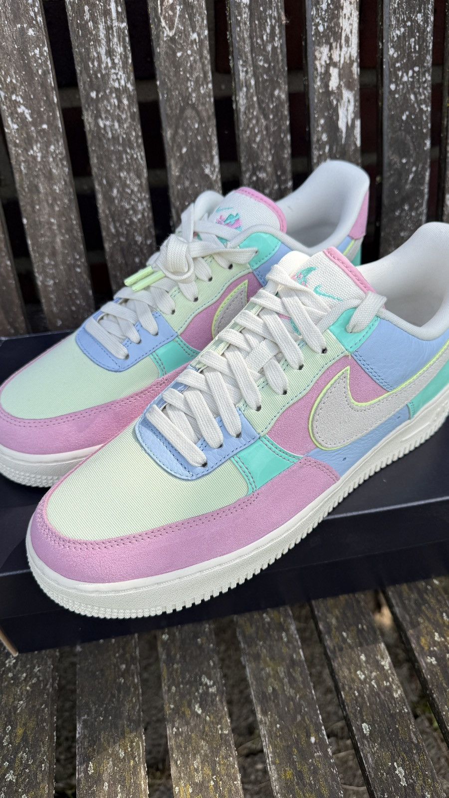 Nike Nike Air Force 1 Low Easter (2018) US 8 // EU 41 Size US 8 / EU 41 - 2 Thumbnail