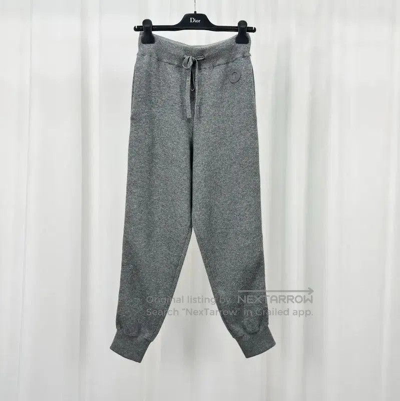 Burberry Burberry Gray Wool Logo Knit Casual Pants. Size 23" - 1 Thumbnail