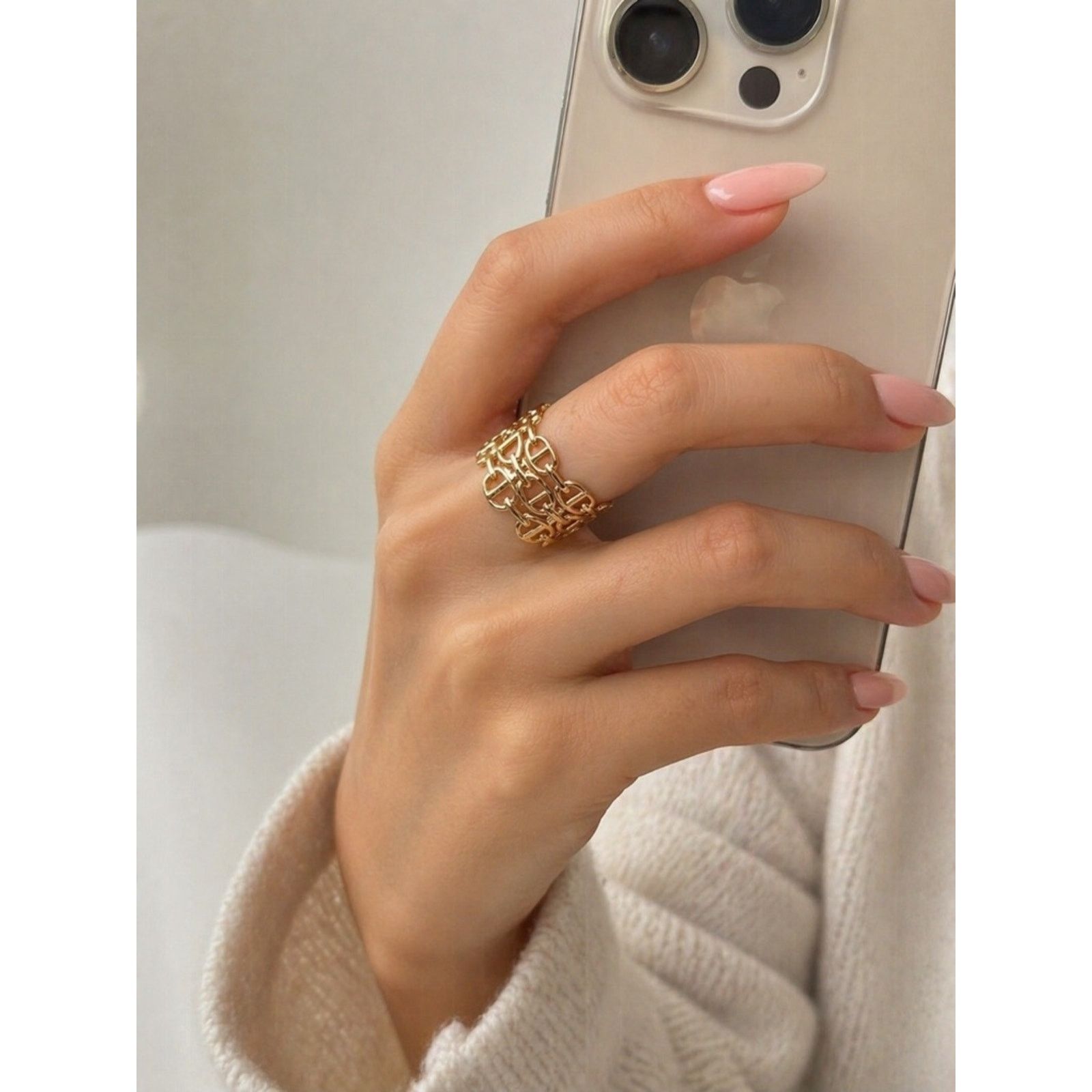 & Other Stories Gold Statement Link Ring - Elegant Women's Fashion Ring Size ONE SIZE - 3 Thumbnail