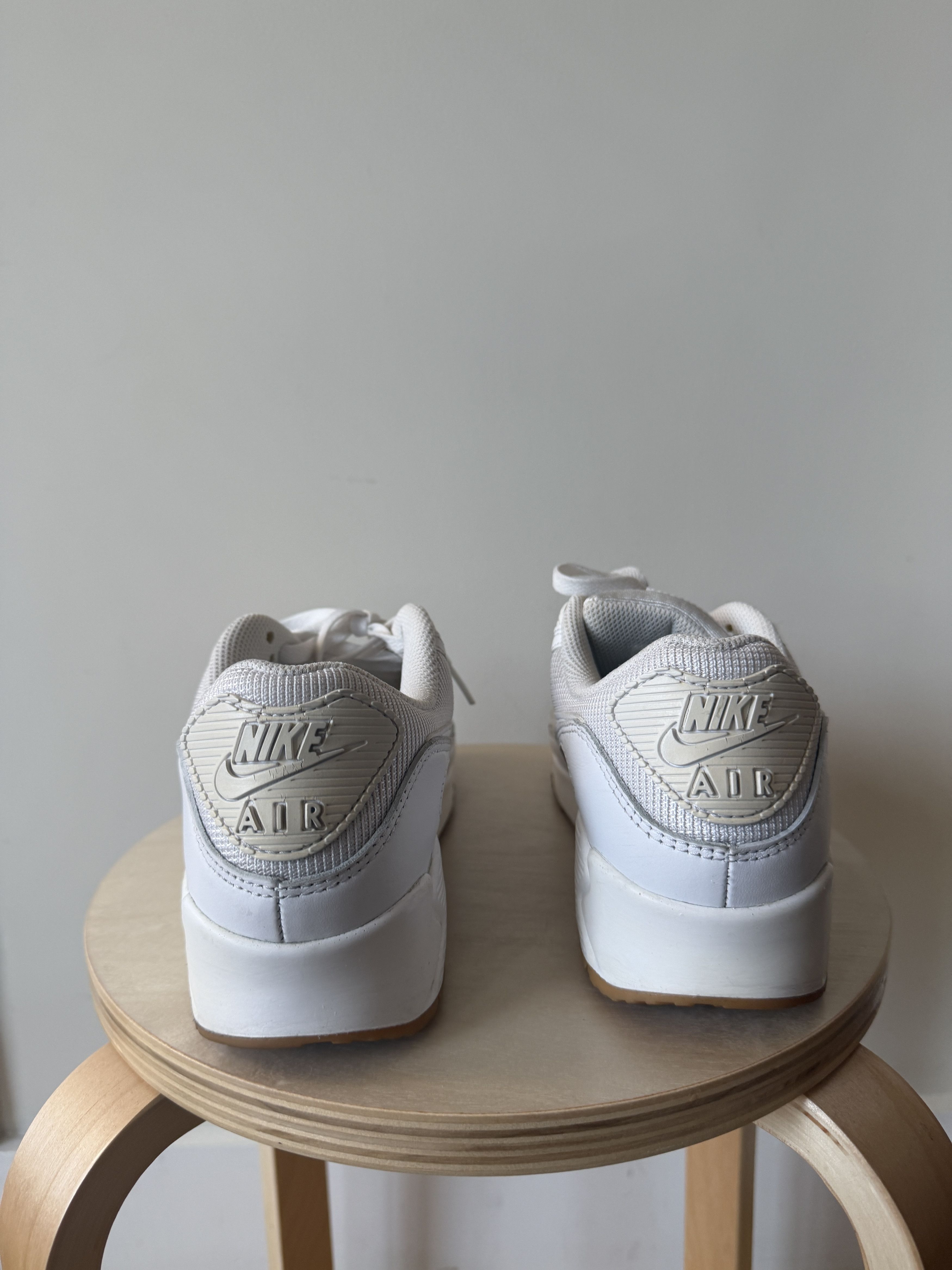 Nike Men's Nike Air Max 90 Gum Casual Shoes Size US 8.5 / EU 41-42 - 5 Thumbnail