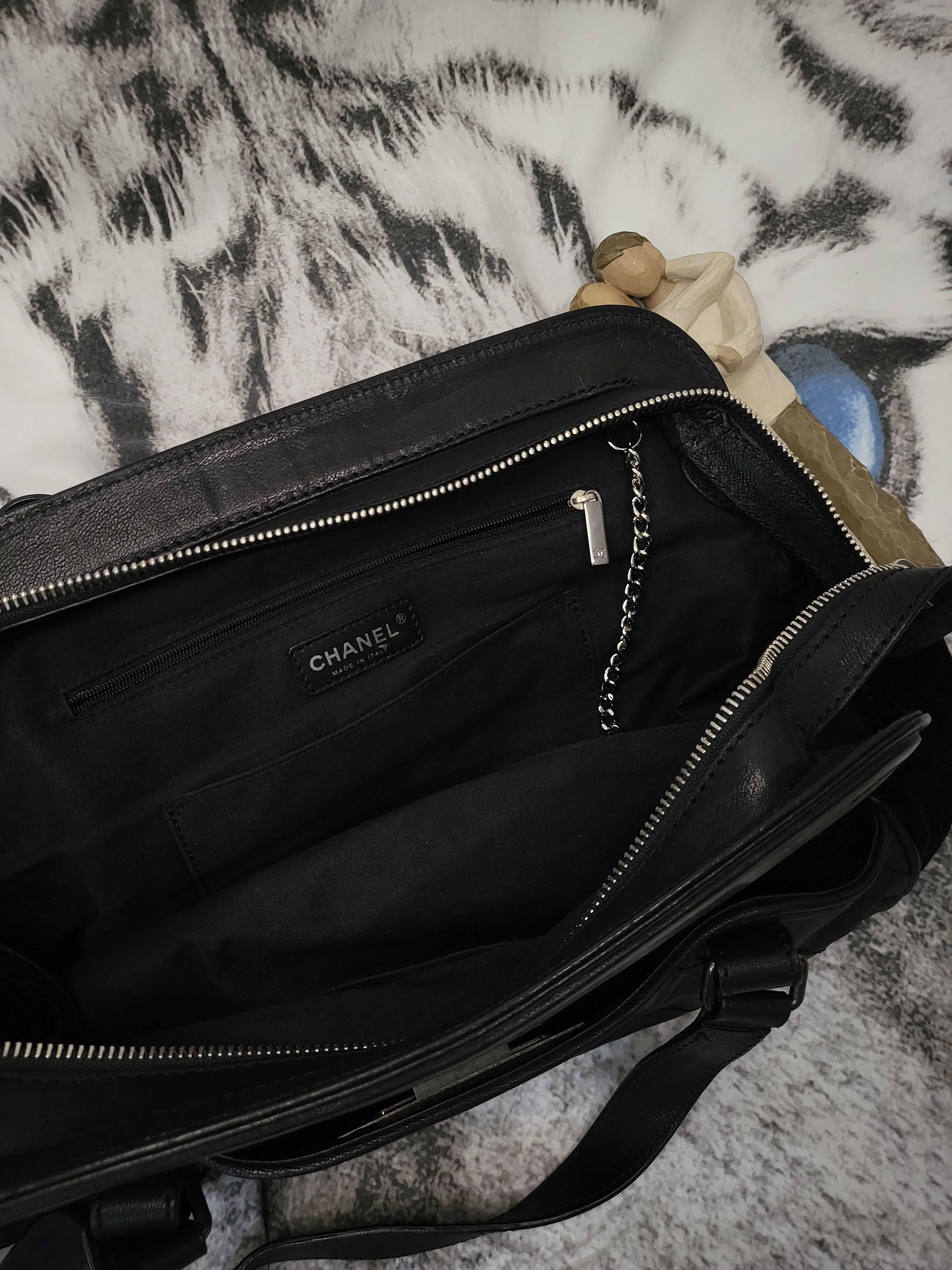 Chanel Chanel Black Caviar Leather Shoulder Bag Size ONE SIZE - 8 Thumbnail